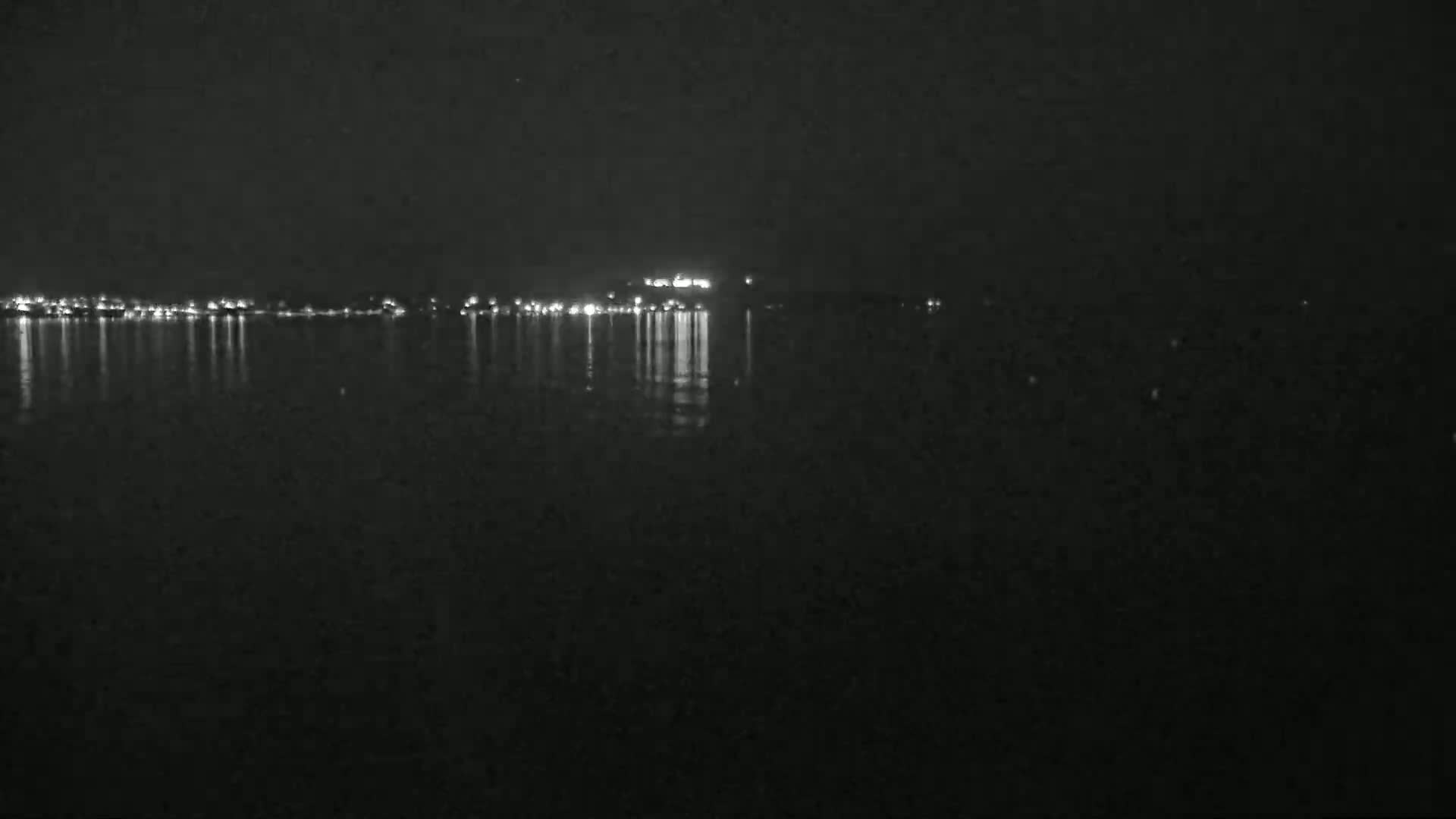 Hyeres, Plage de L'Almanarre Beach Live Cam - Toulon, Var, Provence-Alpes-Côte d’Azur, France