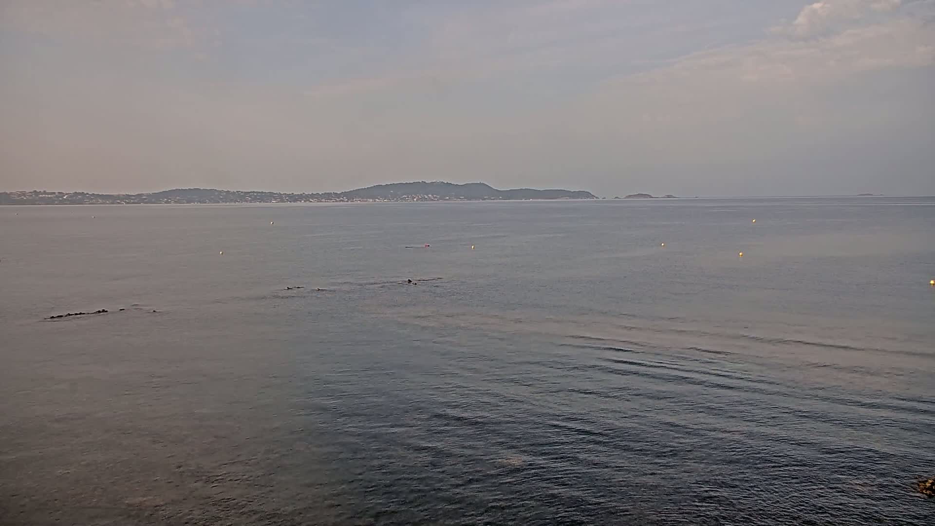 Hyeres, Plage de L'Almanarre Beach Live Cam - Toulon, Var, Provence-Alpes-Côte d’Azur, France