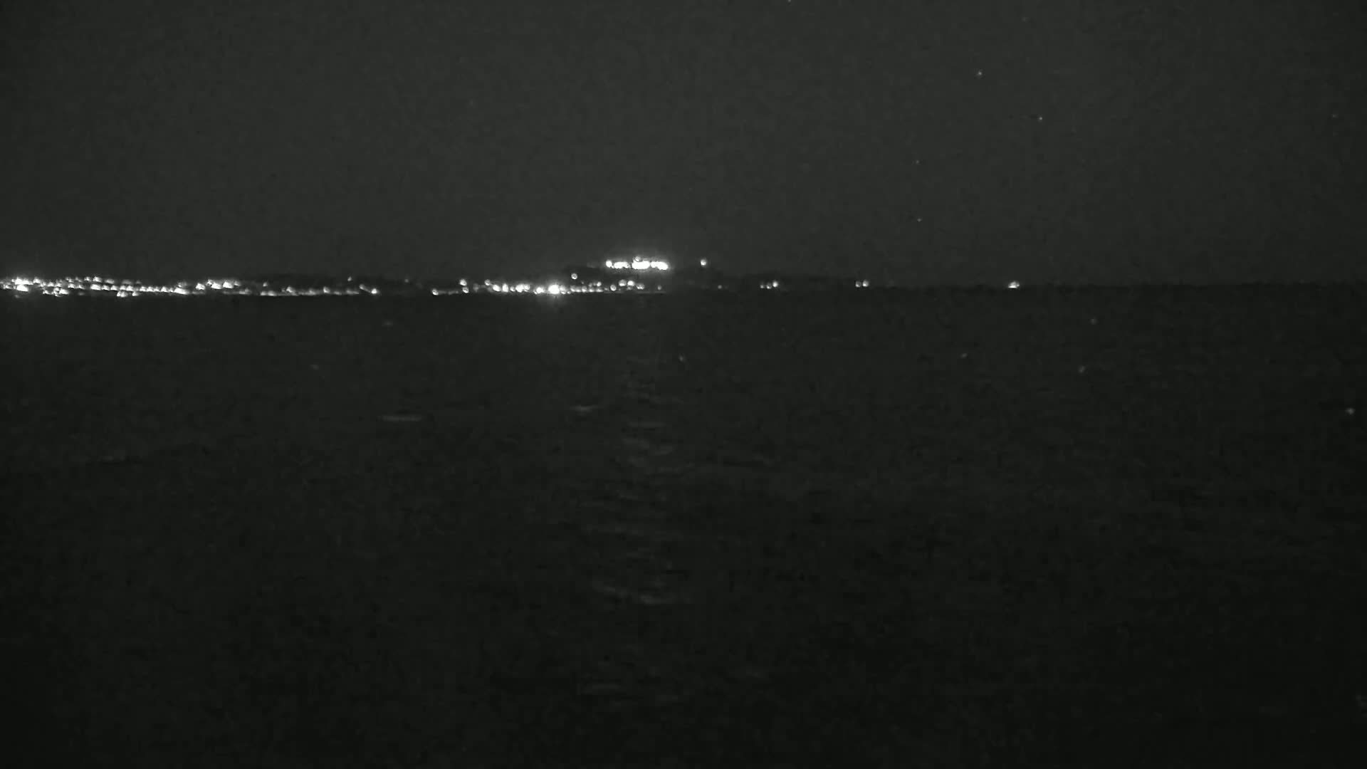 Hyeres, Plage de L'Almanarre Beach Live Cam - Toulon, Var, Provence-Alpes-Côte d’Azur, France
