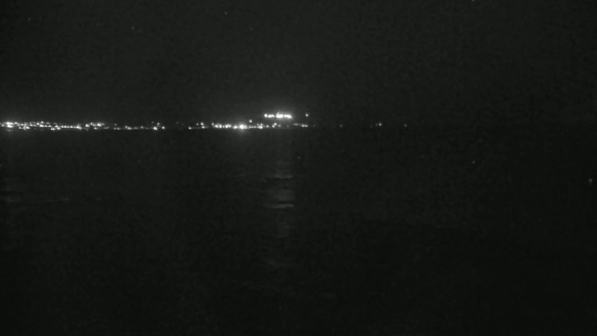 Hyeres, Plage de L'Almanarre Beach Live Cam - Toulon, Var, Provence-Alpes-Côte d’Azur, France