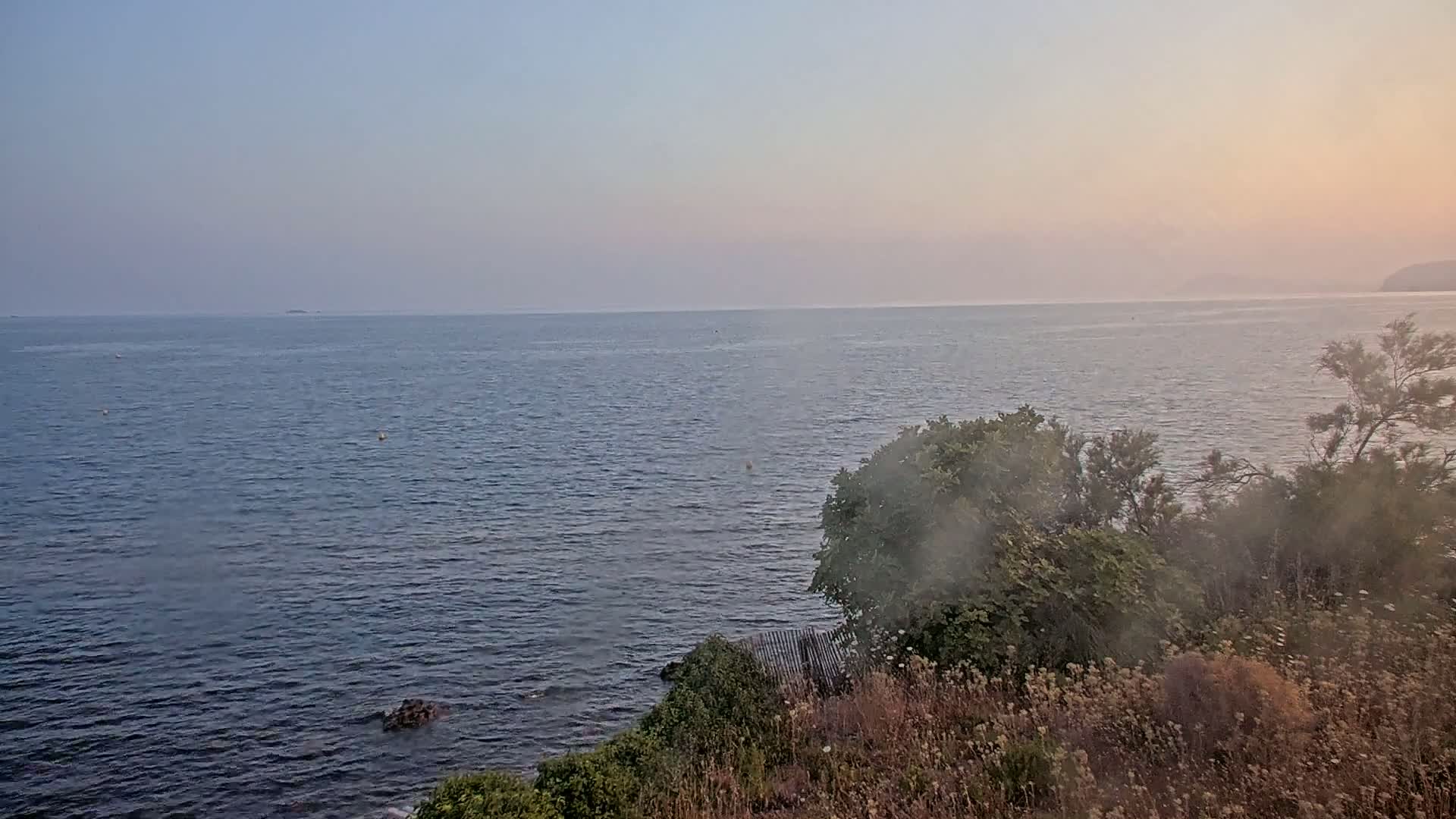 Hyeres, Plage de L'Almanarre Beach Live Cam - Toulon, Var, Provence-Alpes-Côte d’Azur, France
