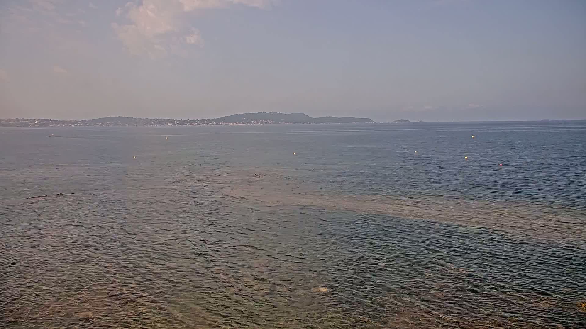 Hyeres, Plage de L'Almanarre Beach Live Cam - Toulon, Var, Provence-Alpes-Côte d’Azur, France