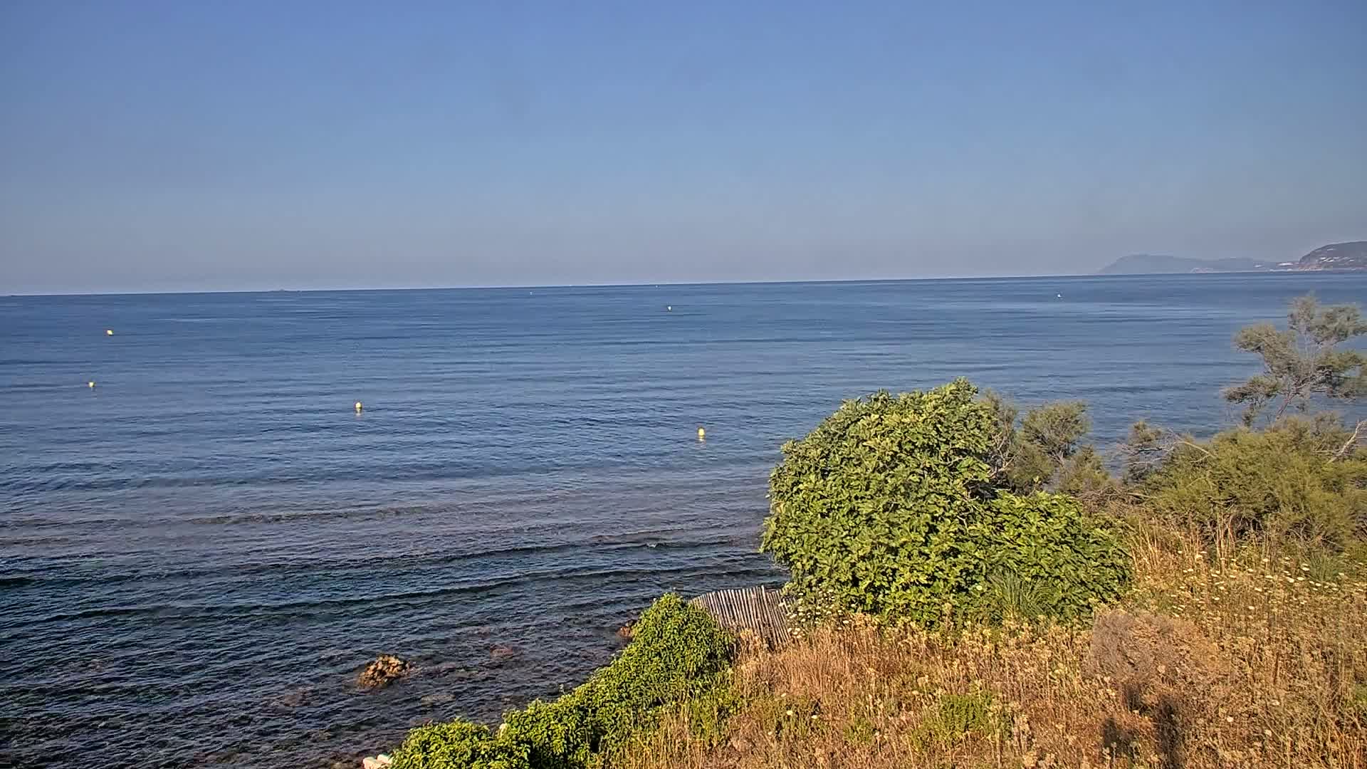 Hyeres, Plage de L'Almanarre Beach Live Cam - Toulon, Var, Provence-Alpes-Côte d’Azur, France