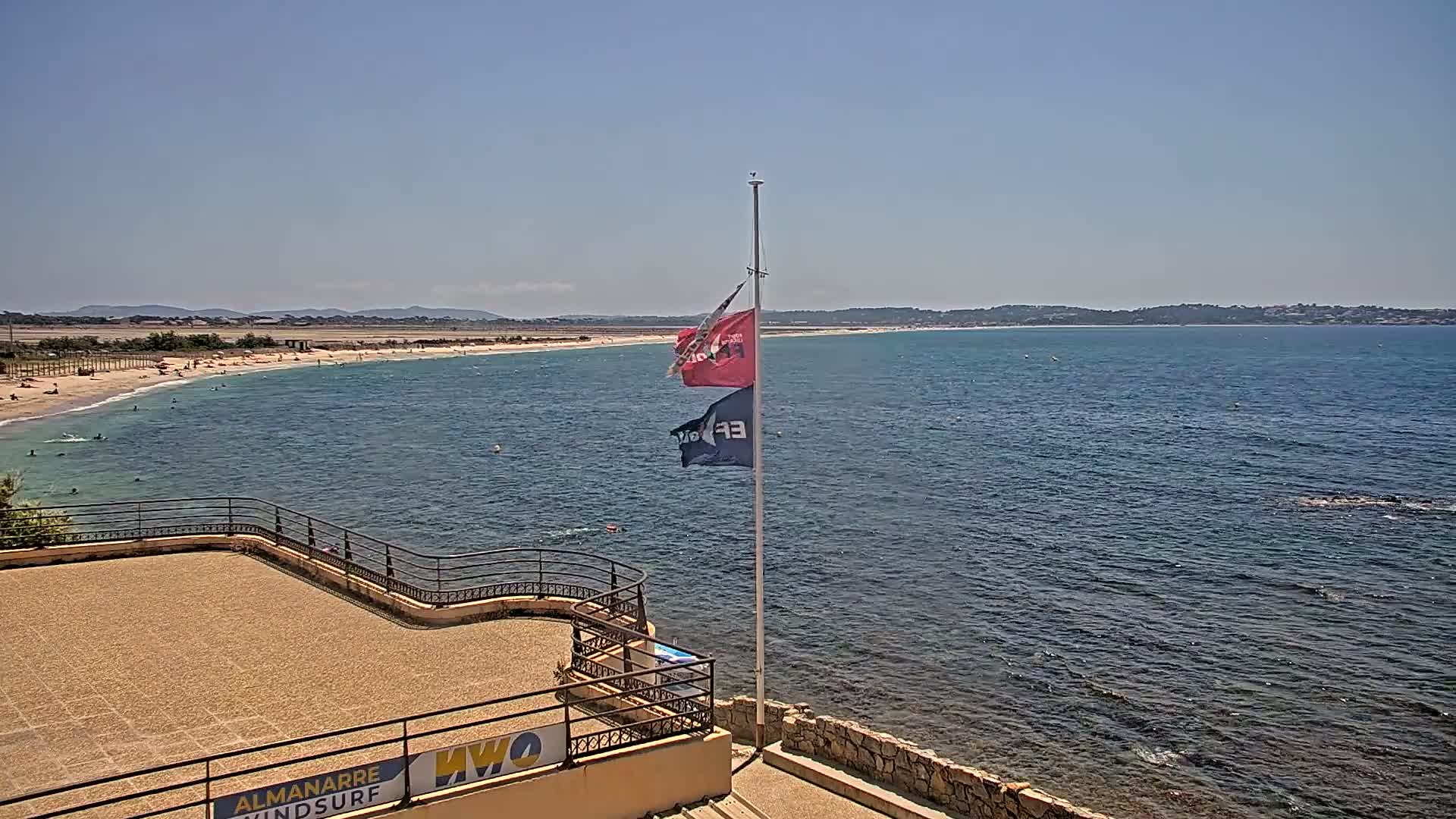 Hyeres, Plage de L'Almanarre Beach Live Cam - Toulon, Var, Provence-Alpes-Côte d’Azur, France