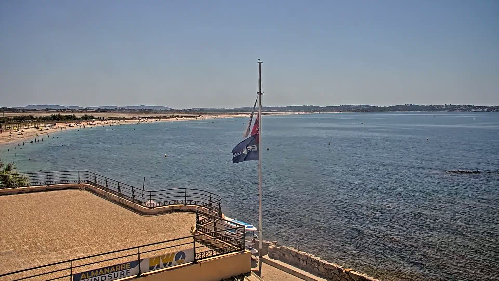 Hyeres, Plage de L'Almanarre Beach Live Cam - Toulon, Var, Provence-Alpes-Côte d’Azur, France