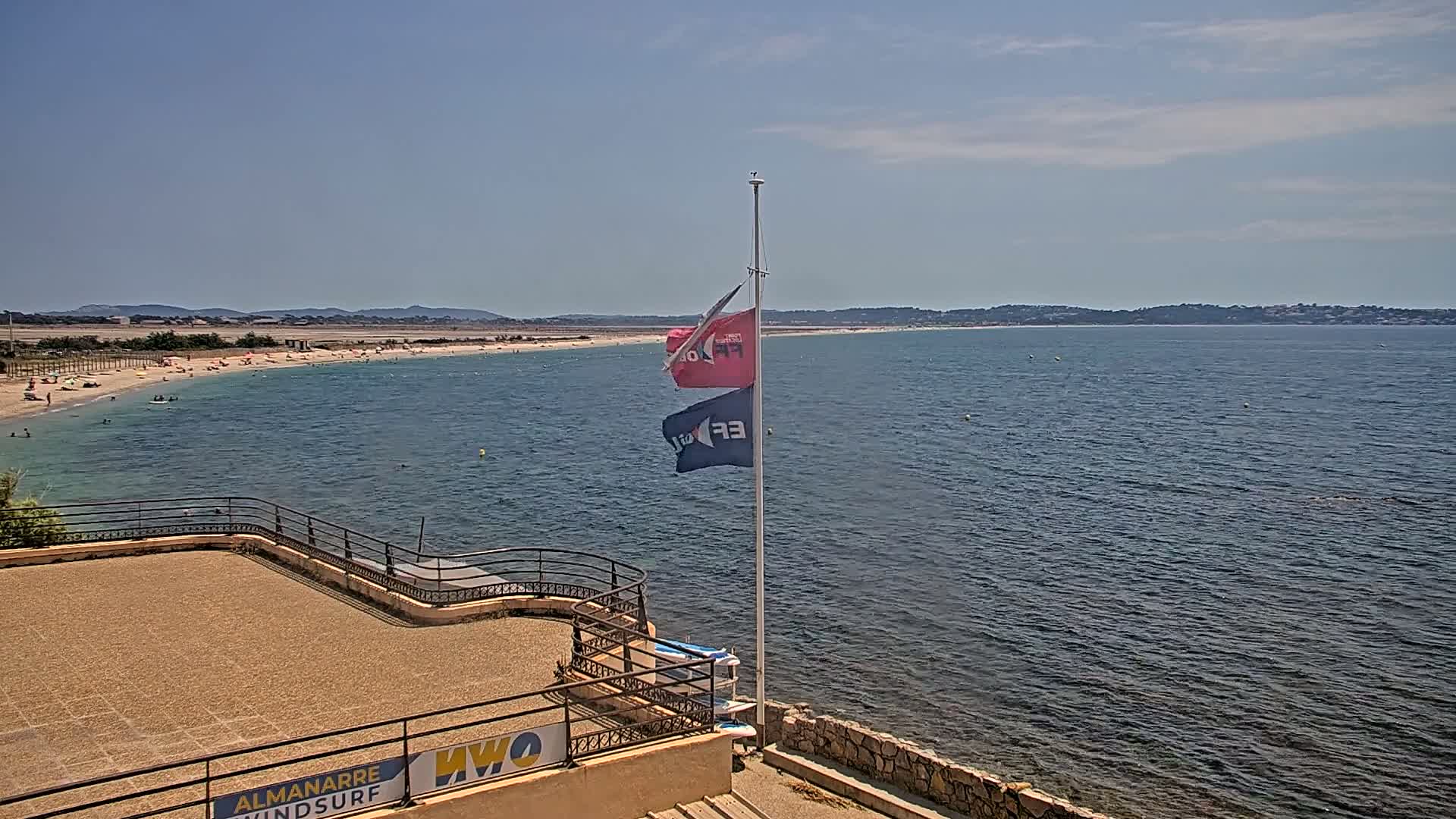Hyeres, Plage de L'Almanarre Beach Live Cam - Toulon, Var, Provence-Alpes-Côte d’Azur, France