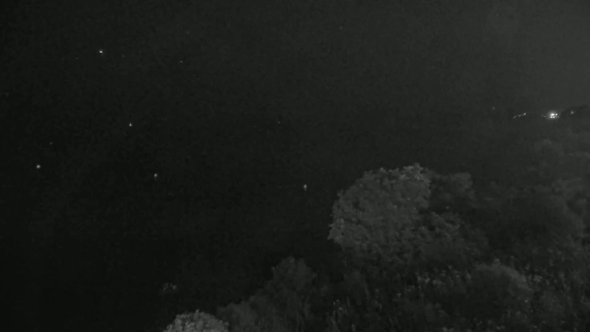 Hyeres, Plage de L'Almanarre Beach Live Cam - Toulon, Var, Provence-Alpes-Côte d’Azur, France