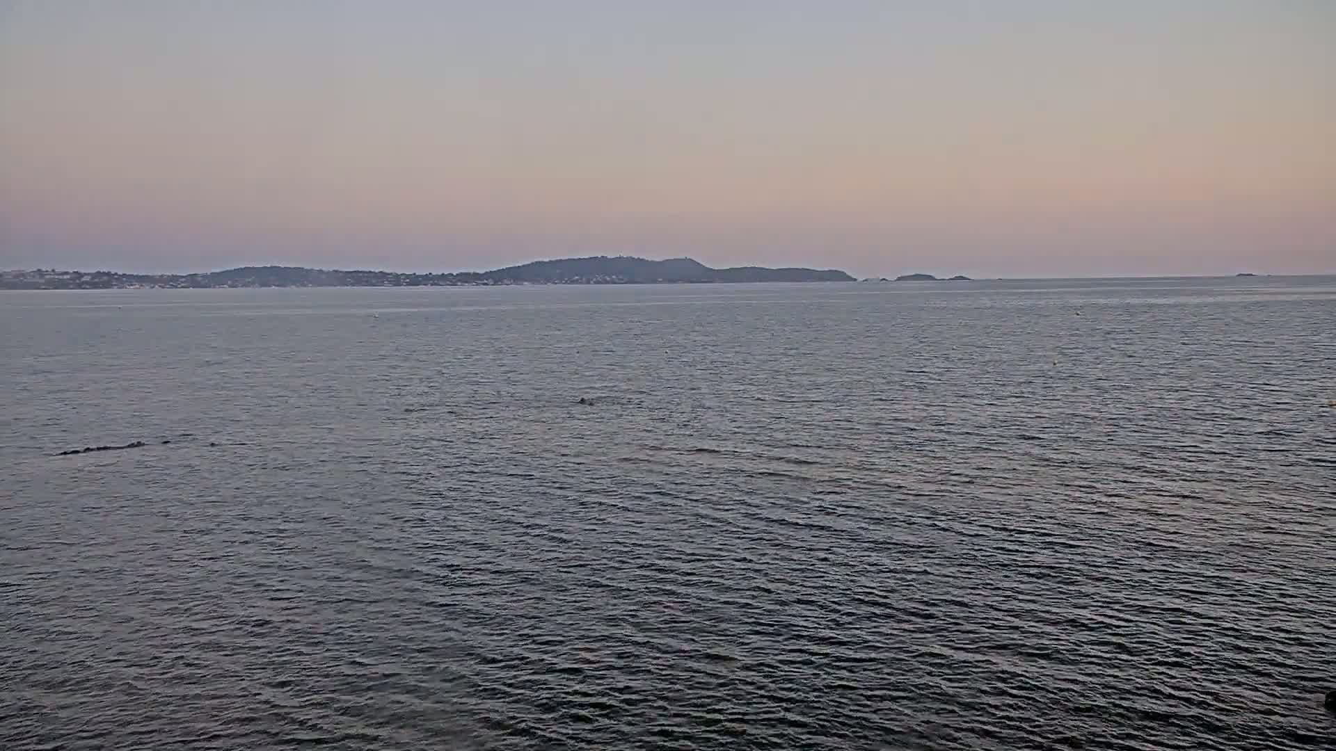 Hyeres, Plage de L'Almanarre Beach Live Cam - Toulon, Var, Provence-Alpes-Côte d’Azur, France