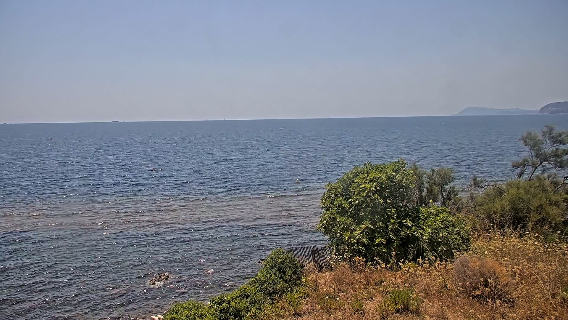 Hyeres, Plage de L'Almanarre Beach Live Cam - Toulon, Var, Provence-Alpes-Côte d’Azur, France