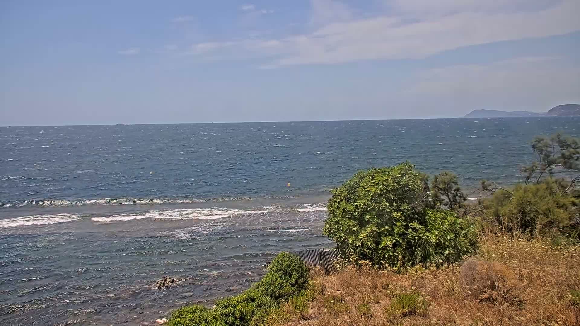 Hyeres, Plage de L'Almanarre Beach Live Cam - Toulon, Var, Provence-Alpes-Côte d’Azur, France