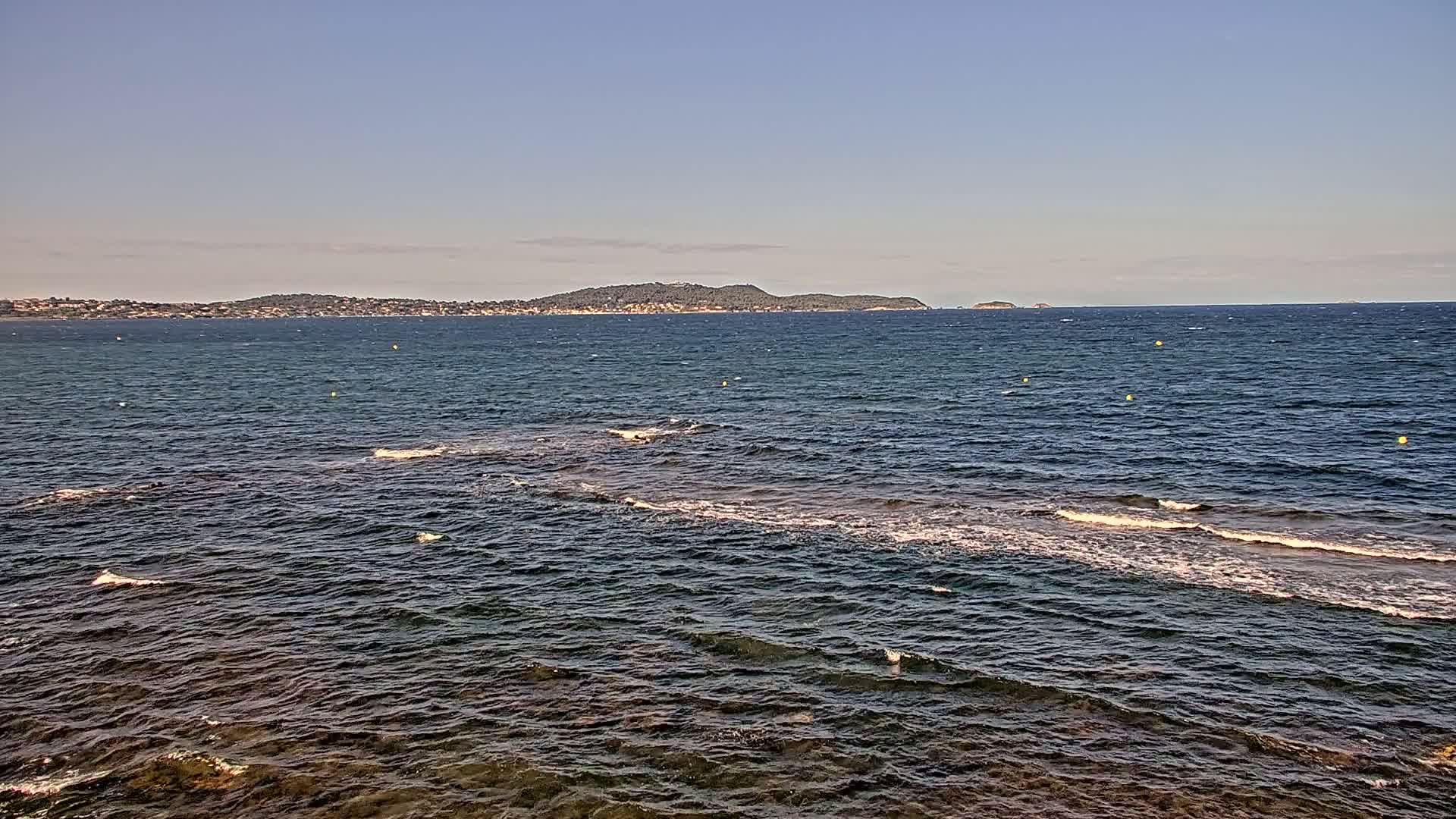Hyeres, Plage de L'Almanarre Beach Live Cam - Toulon, Var, Provence-Alpes-Côte d’Azur, France