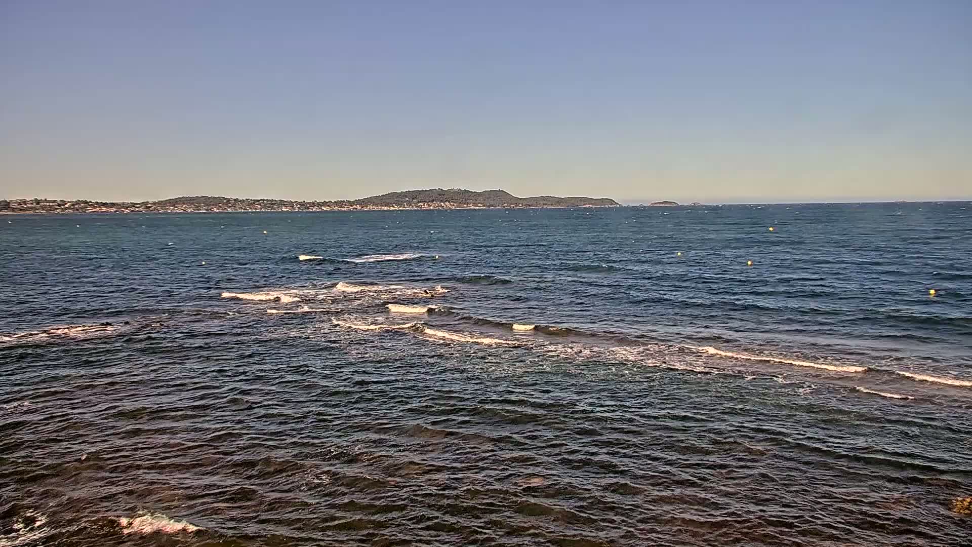 Hyeres, Plage de L'Almanarre Beach Live Cam - Toulon, Var, Provence-Alpes-Côte d’Azur, France