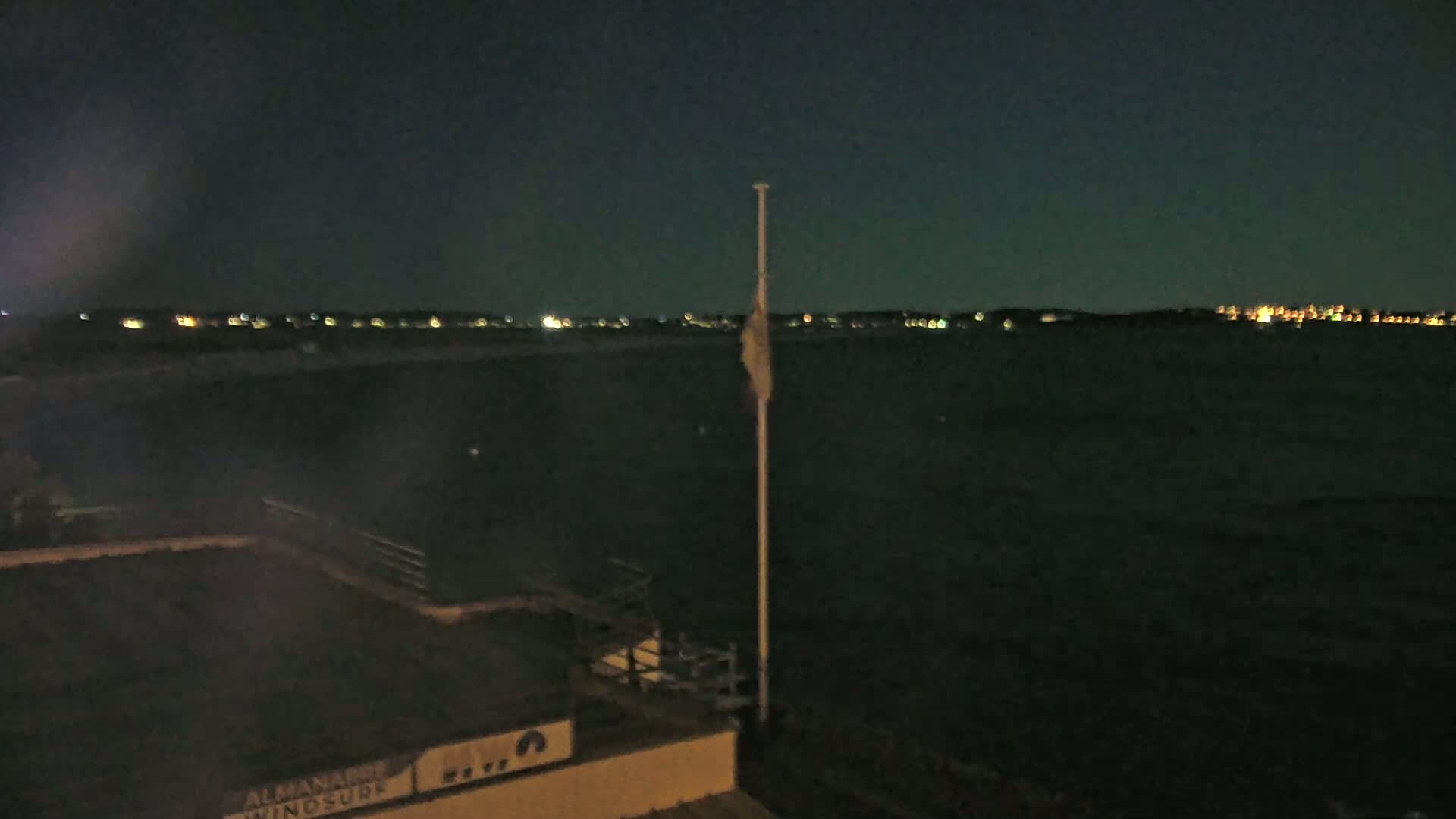 Hyeres, Plage de L'Almanarre Beach Live Cam - Toulon, Var, Provence-Alpes-Côte d’Azur, France