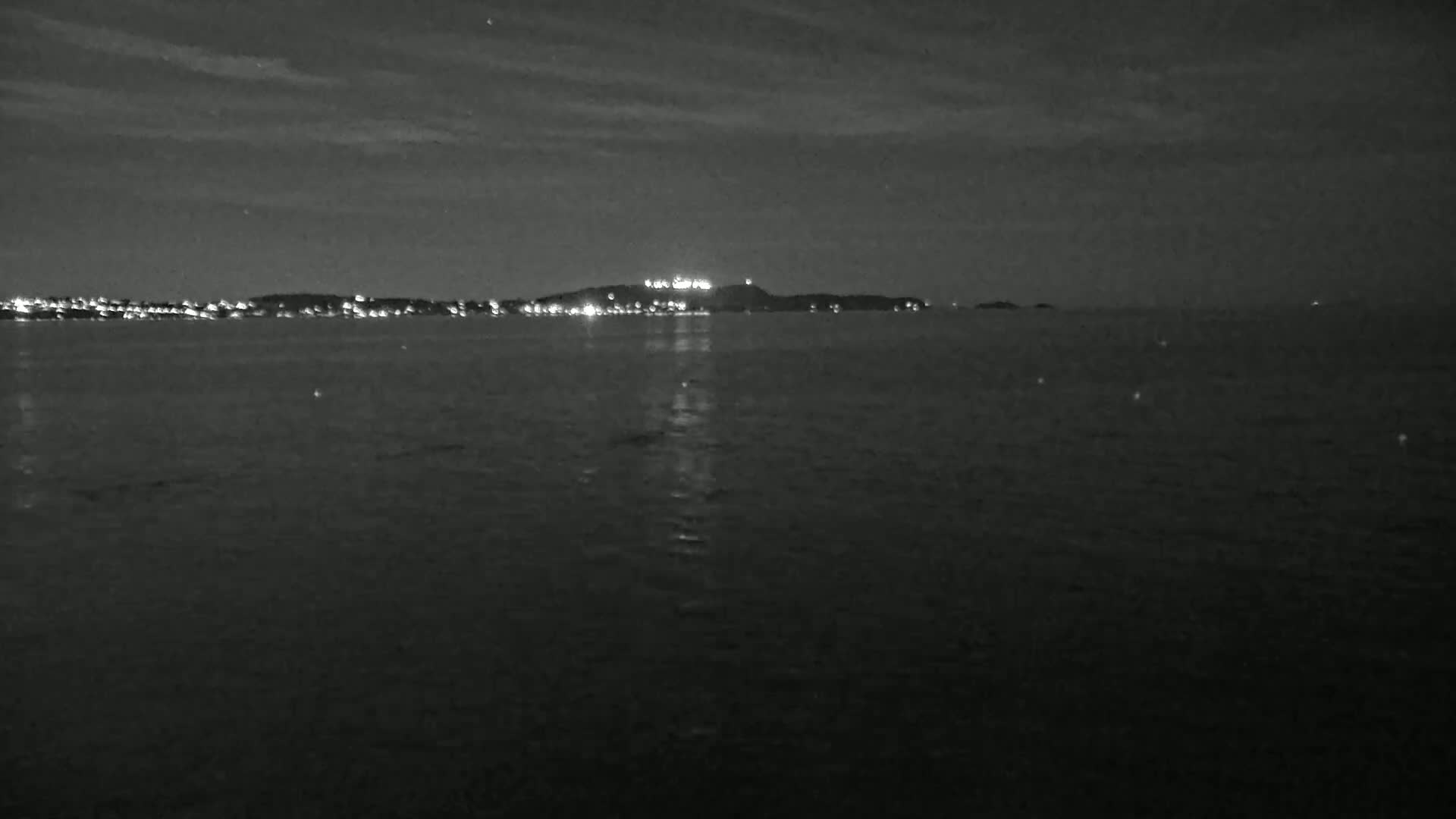 Hyeres, Plage de L'Almanarre Beach Live Cam - Toulon, Var, Provence-Alpes-Côte d’Azur, France