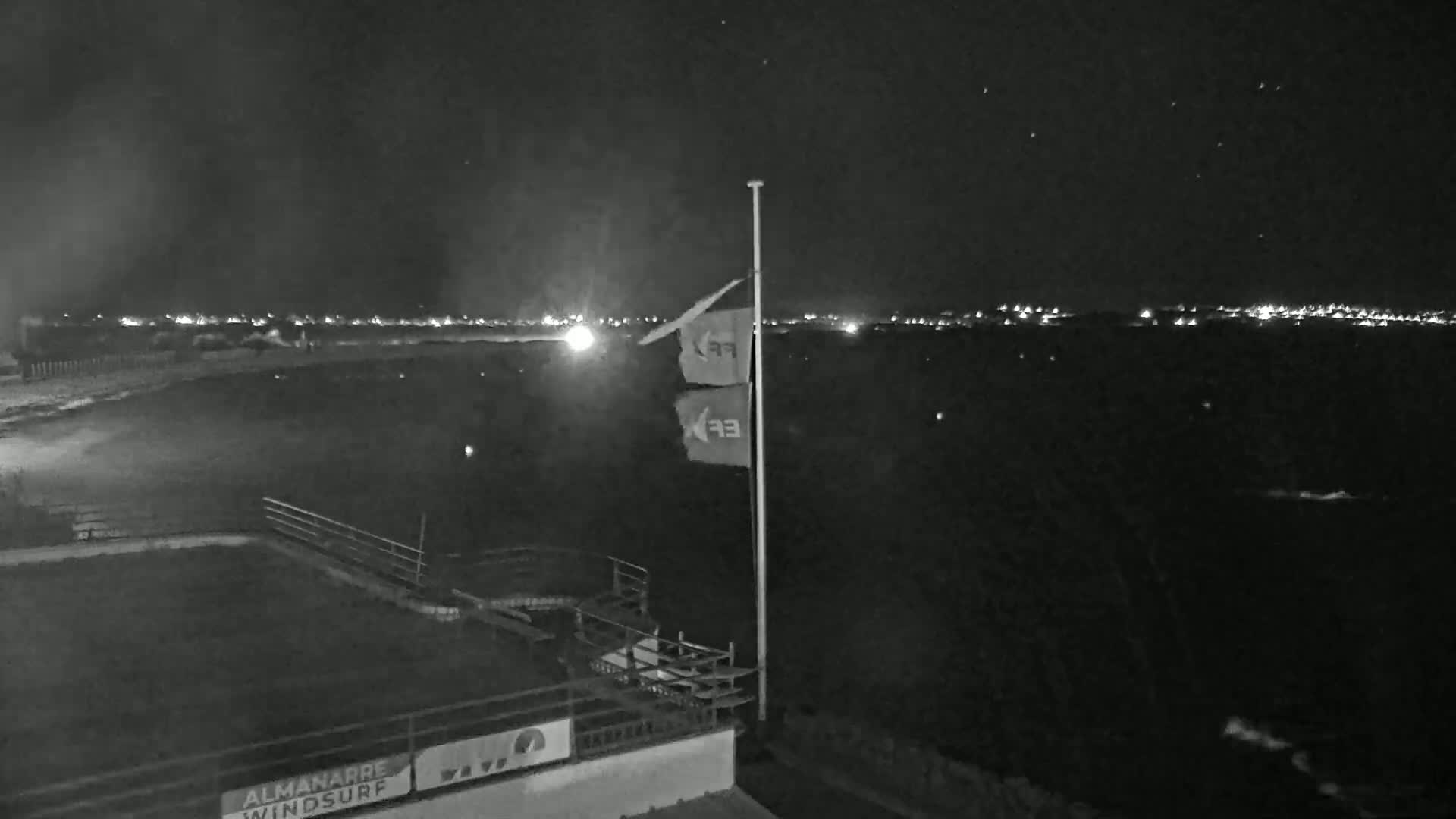 Hyeres, Plage de L'Almanarre Beach Live Cam - Toulon, Var, Provence-Alpes-Côte d’Azur, France