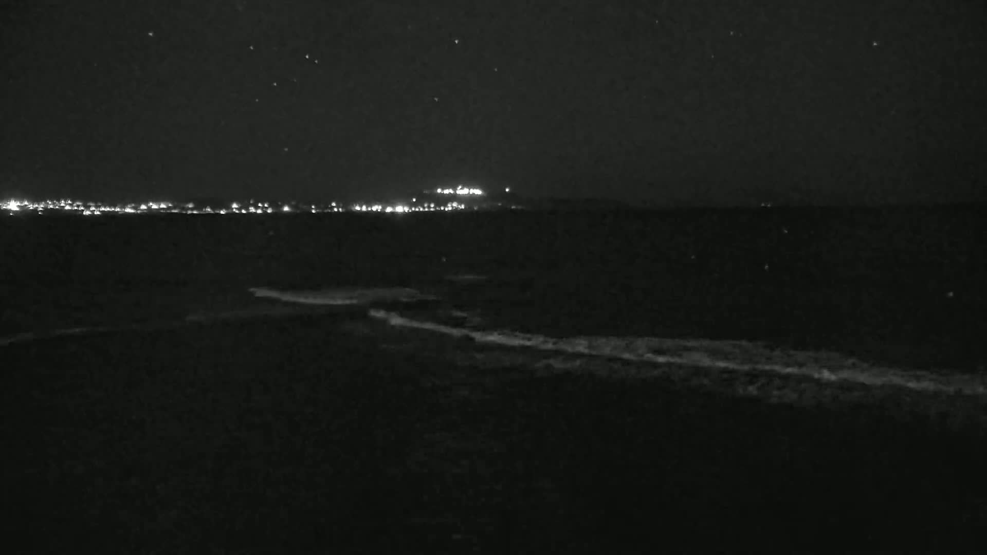 Hyeres, Plage de L'Almanarre Beach Live Cam - Toulon, Var, Provence-Alpes-Côte d’Azur, France