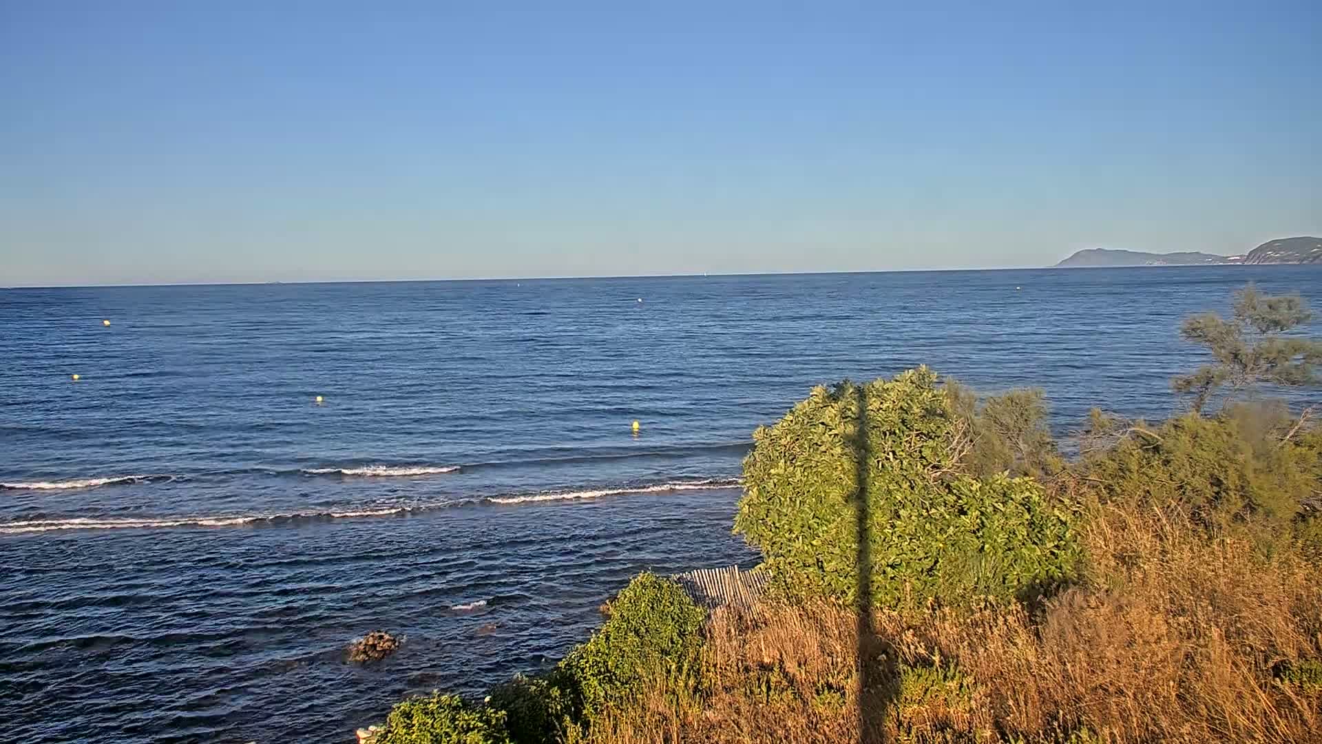 Hyeres, Plage de L'Almanarre Beach Live Cam - Toulon, Var, Provence-Alpes-Côte d’Azur, France