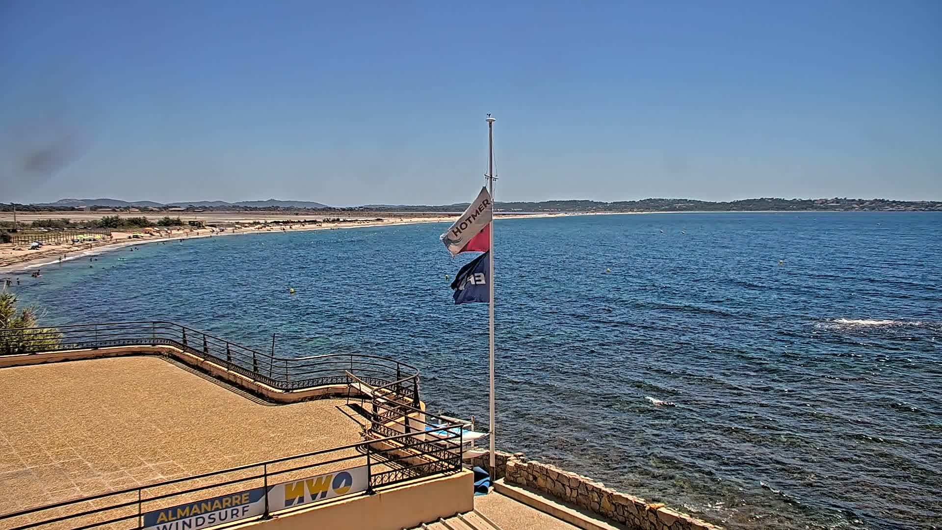 Hyeres, Plage de L'Almanarre Beach Live Cam - Toulon, Var, Provence-Alpes-Côte d’Azur, France
