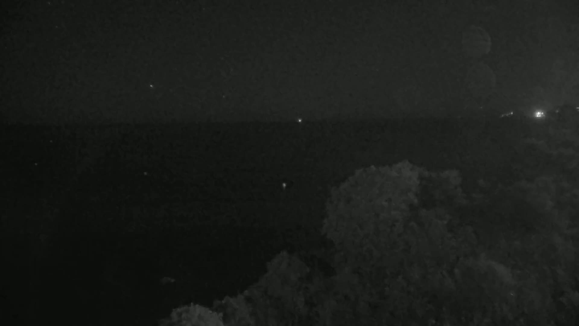 Hyeres, Plage de L'Almanarre Beach Live Cam - Toulon, Var, Provence-Alpes-Côte d’Azur, France