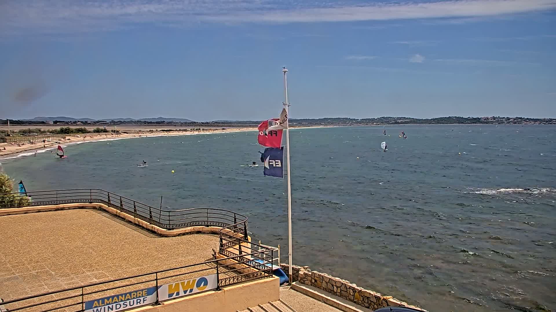 Hyeres, Plage de L'Almanarre Beach Live Cam - Toulon, Var, Provence-Alpes-Côte d’Azur, France