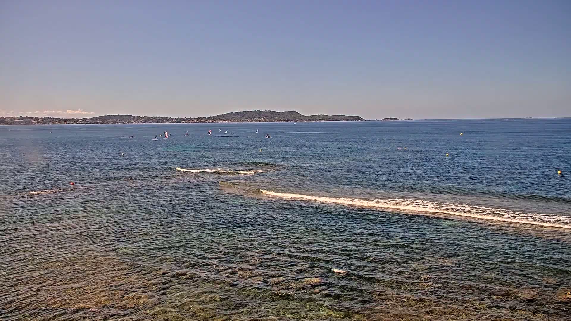 Hyeres, Plage de L'Almanarre Beach Live Cam - Toulon, Var, Provence-Alpes-Côte d’Azur, France