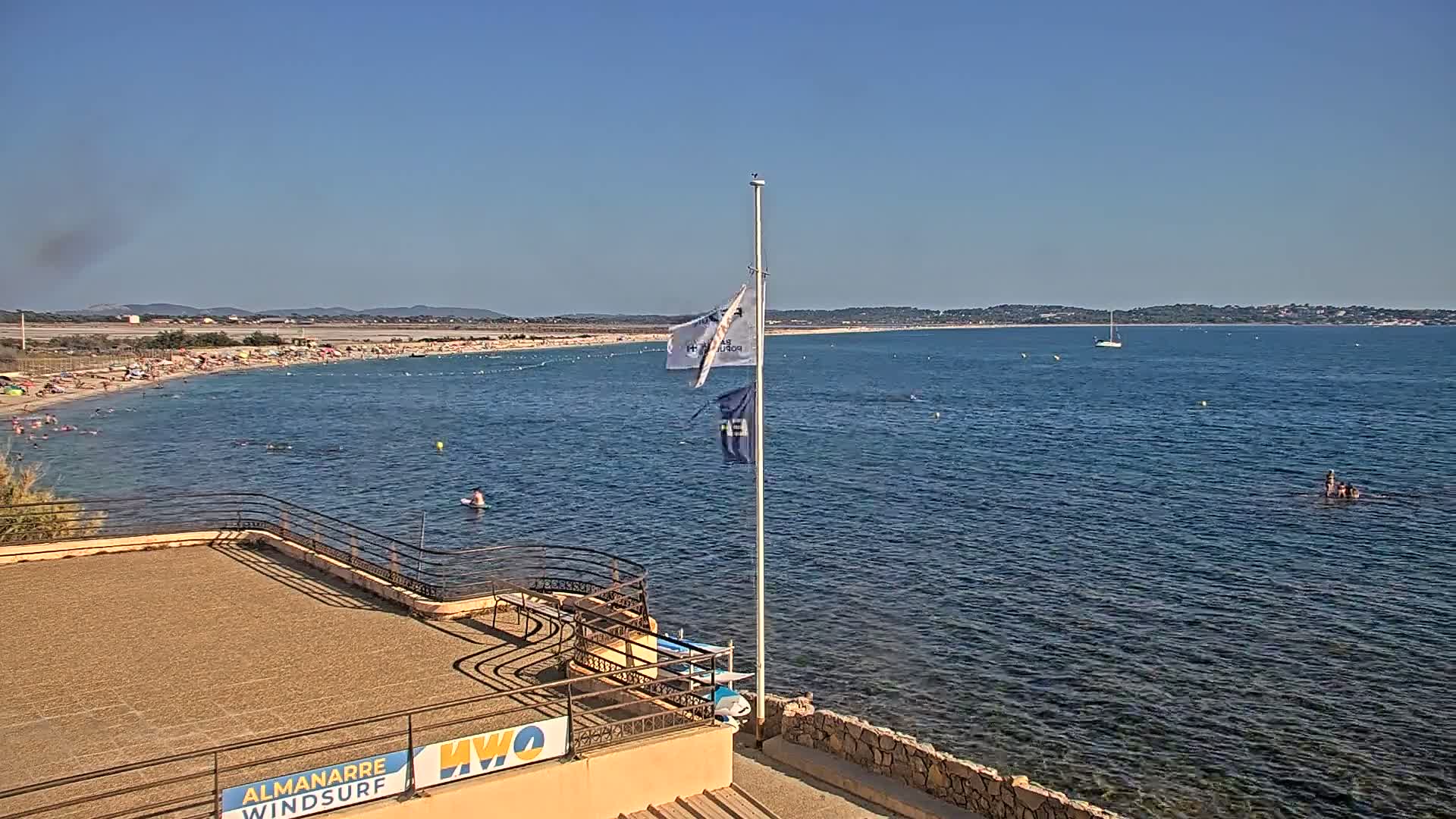 Hyeres, Plage de L'Almanarre Beach Live Cam - Toulon, Var, Provence-Alpes-Côte d’Azur, France