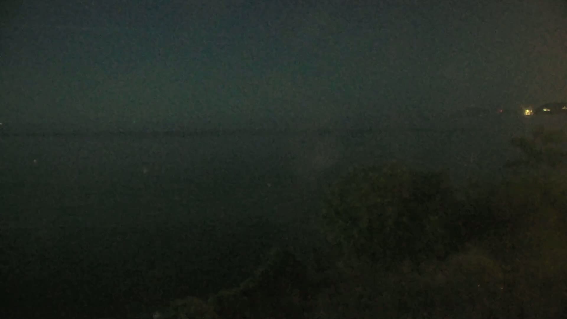 Hyeres, Plage de L'Almanarre Beach Live Cam - Toulon, Var, Provence-Alpes-Côte d’Azur, France