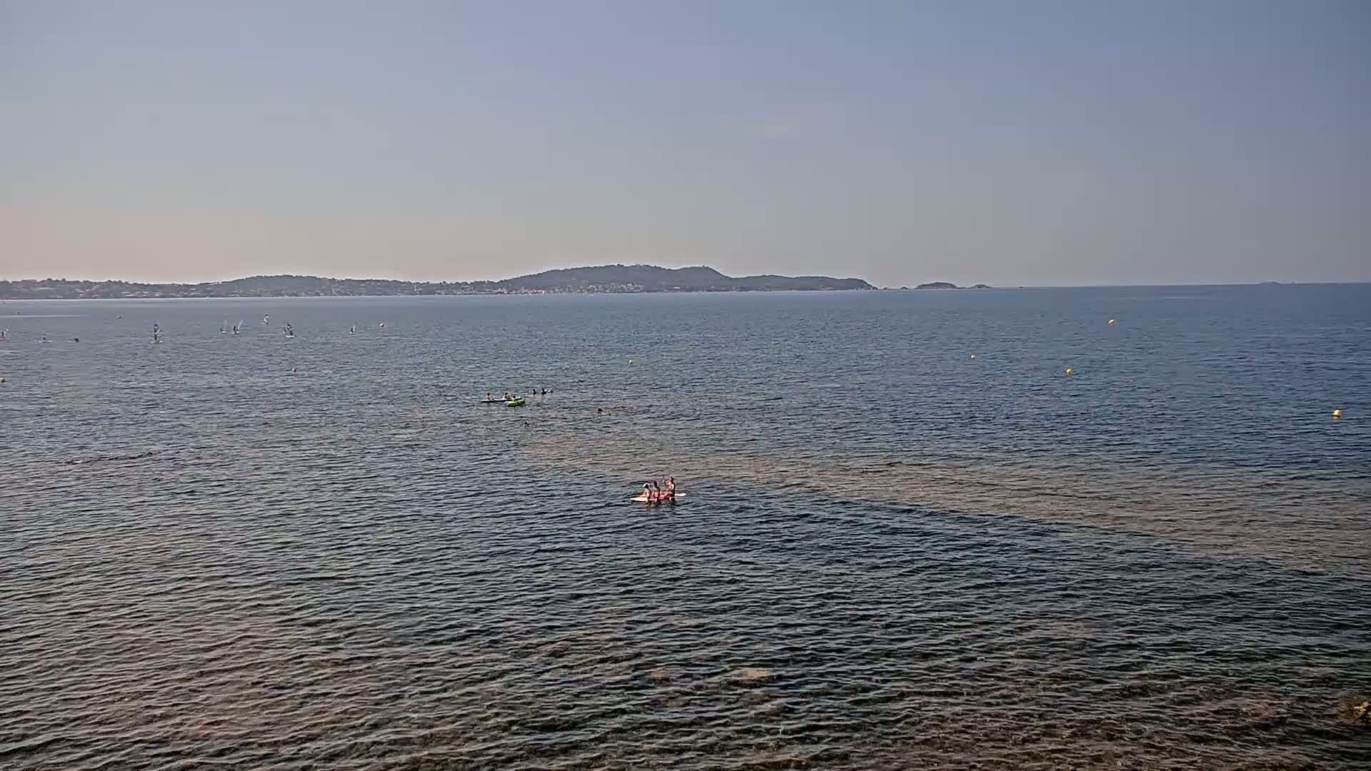 Hyeres, Plage de L'Almanarre Beach Live Cam - Toulon, Var, Provence-Alpes-Côte d’Azur, France