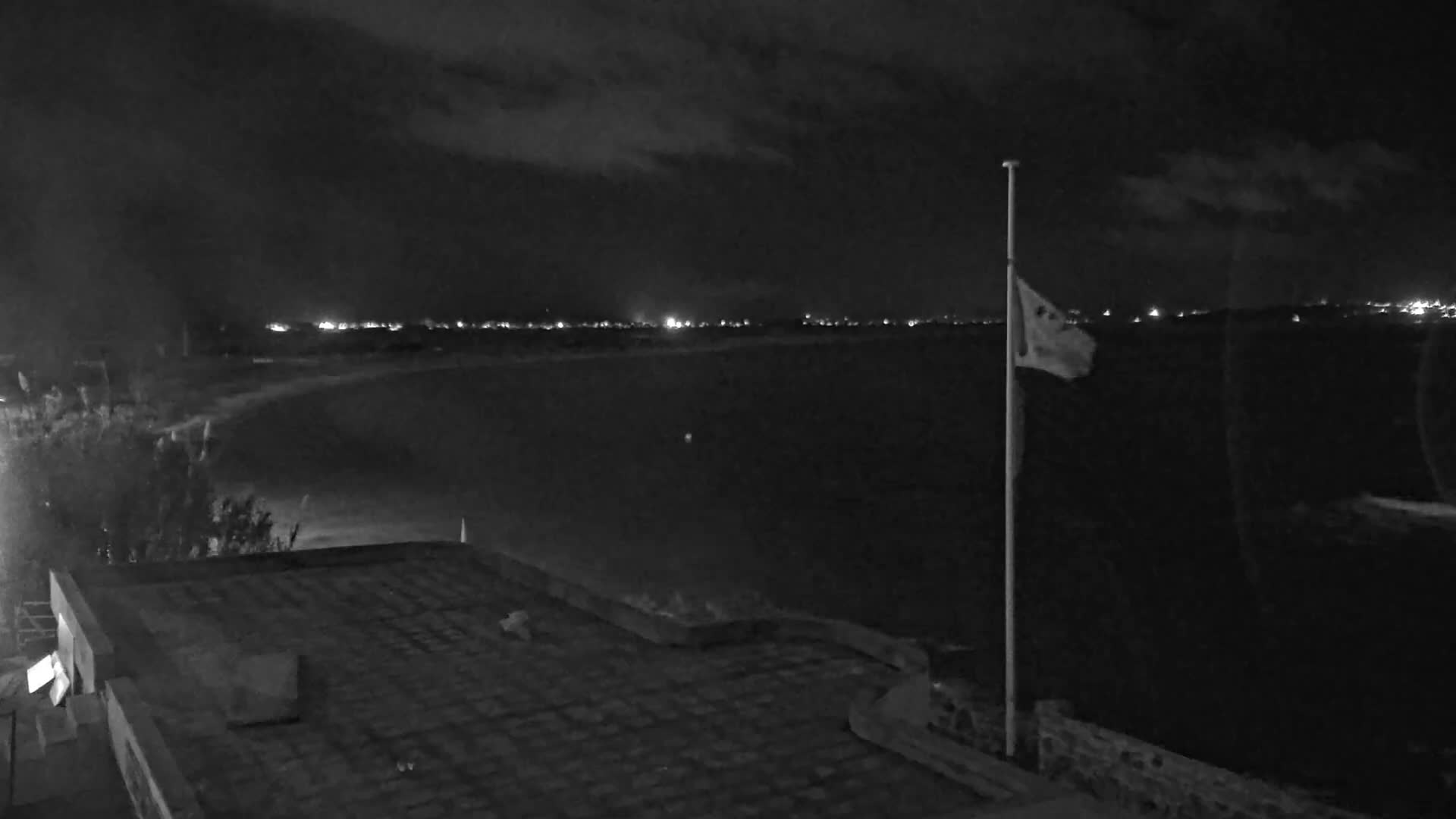 Hyeres, Plage de L'Almanarre Beach Live Cam - Toulon, Var, Provence-Alpes-Côte d’Azur, France