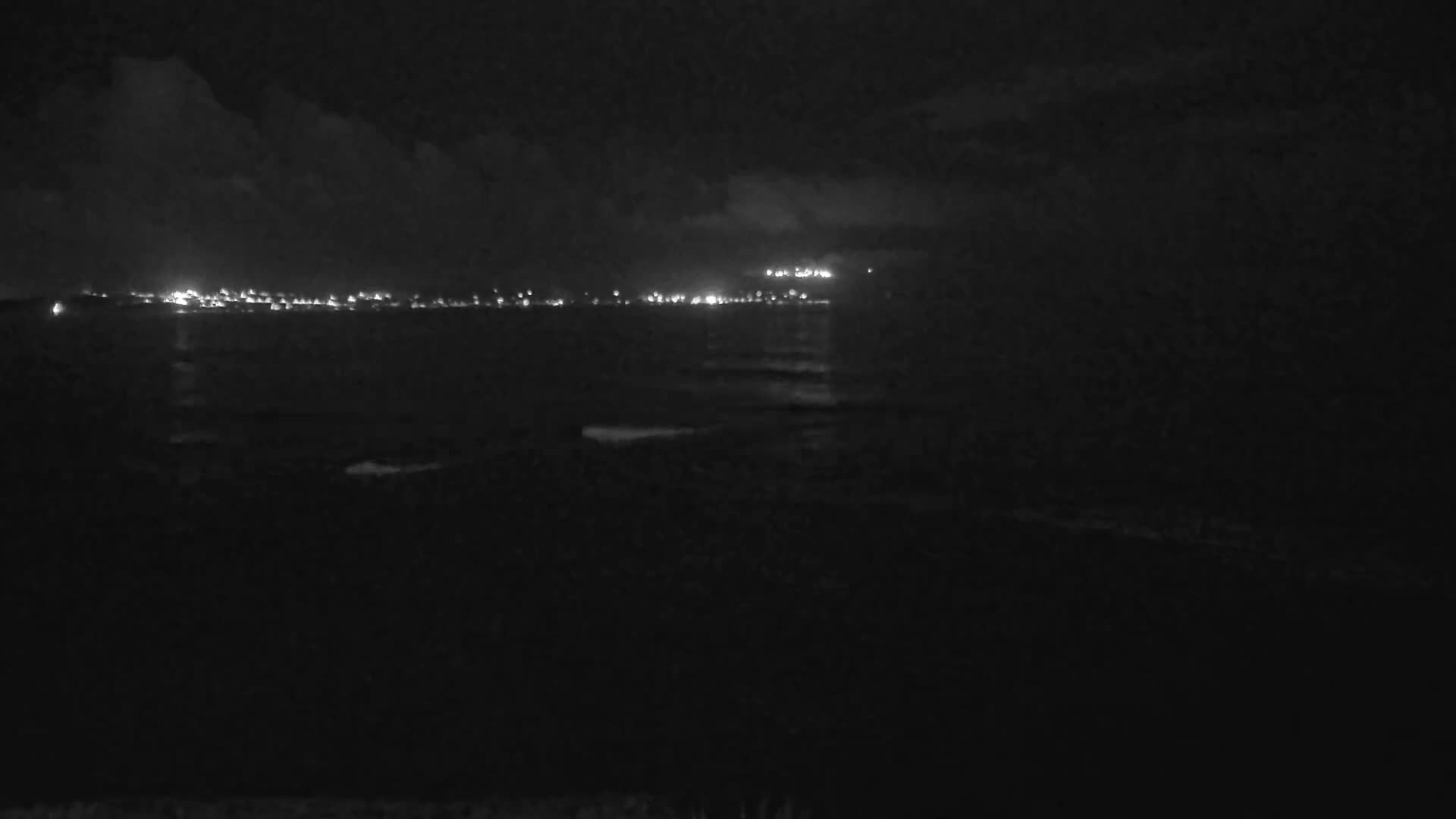 Hyeres, Plage de L'Almanarre Beach Live Cam - Toulon, Var, Provence-Alpes-Côte d’Azur, France