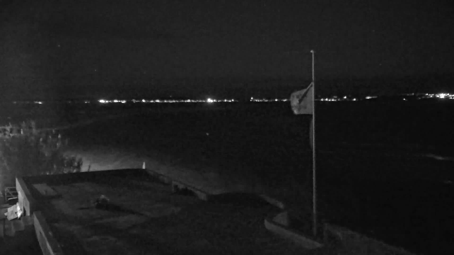 Hyeres, Plage de L'Almanarre Beach Live Cam - Toulon, Var, Provence-Alpes-Côte d’Azur, France