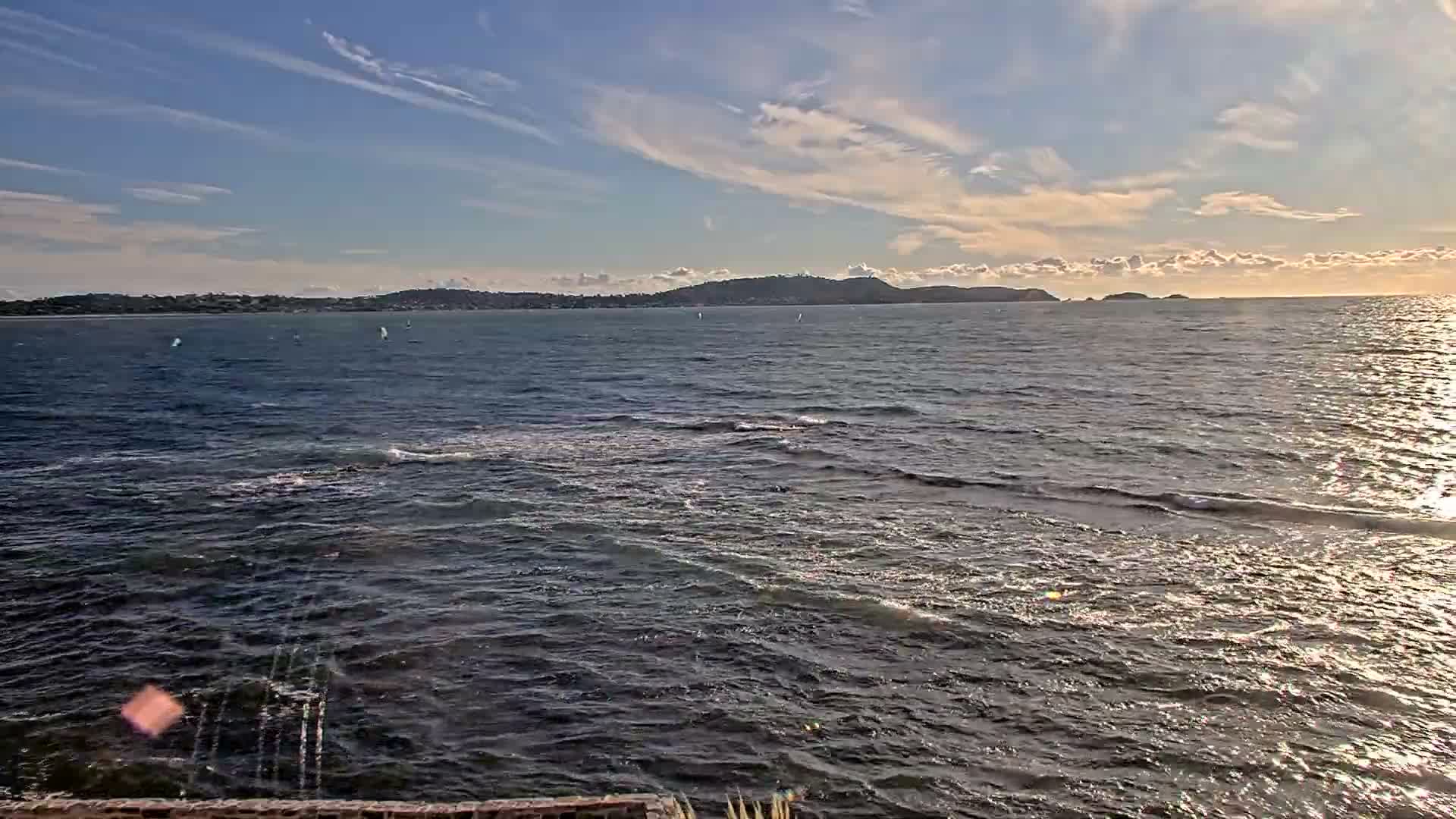 Hyeres, Plage de L'Almanarre Beach Live Cam - Toulon, Var, Provence-Alpes-Côte d’Azur, France