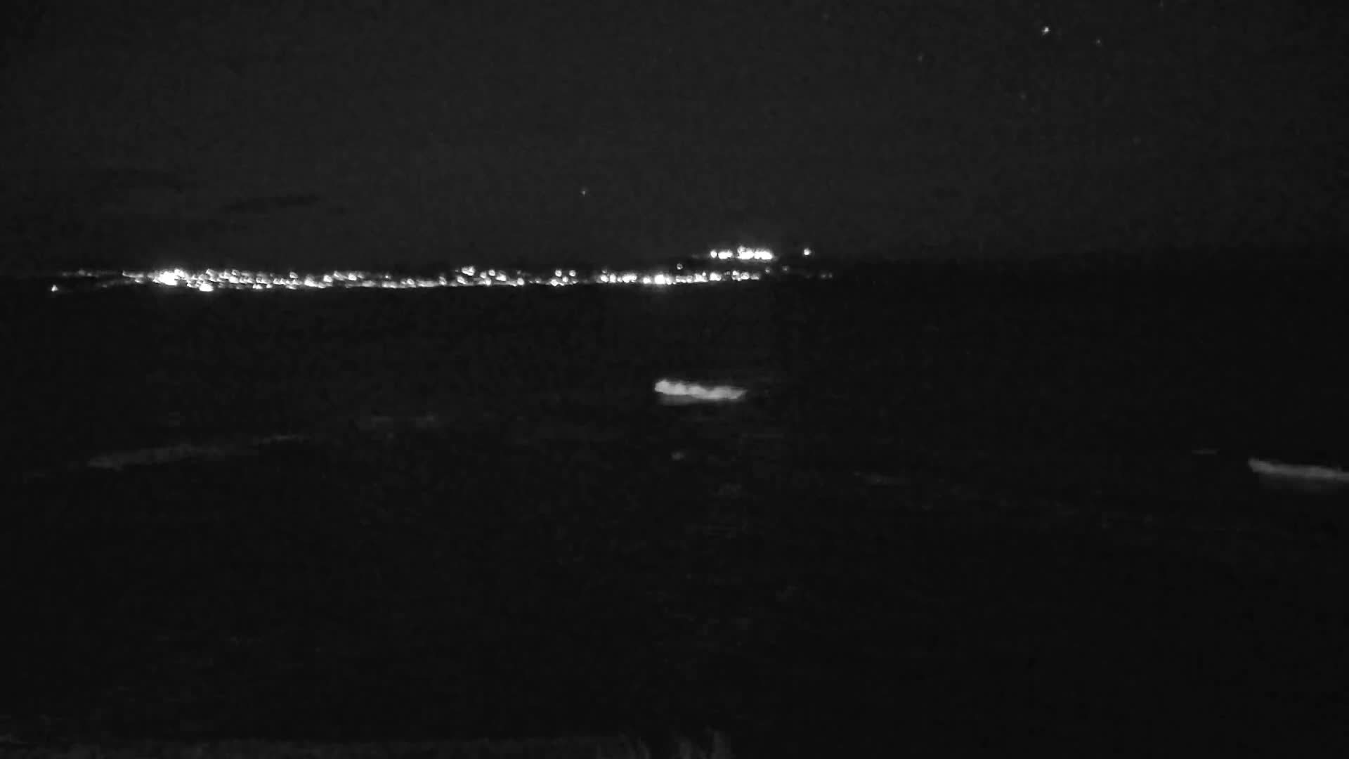 Hyeres, Plage de L'Almanarre Beach Live Cam - Toulon, Var, Provence-Alpes-Côte d’Azur, France