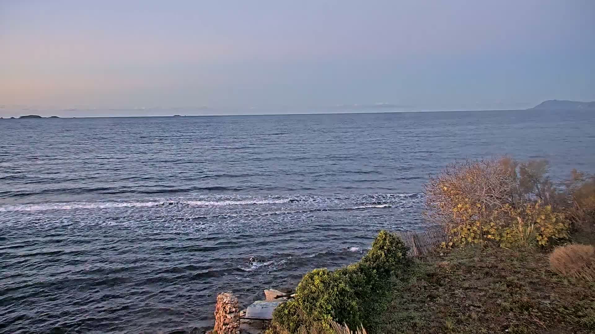 Hyeres, Plage de L'Almanarre Beach Live Cam - Toulon, Var, Provence-Alpes-Côte d’Azur, France