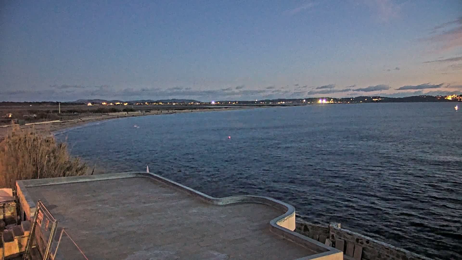 Hyeres, Plage de L'Almanarre Beach Live Cam - Toulon, Var, Provence-Alpes-Côte d’Azur, France