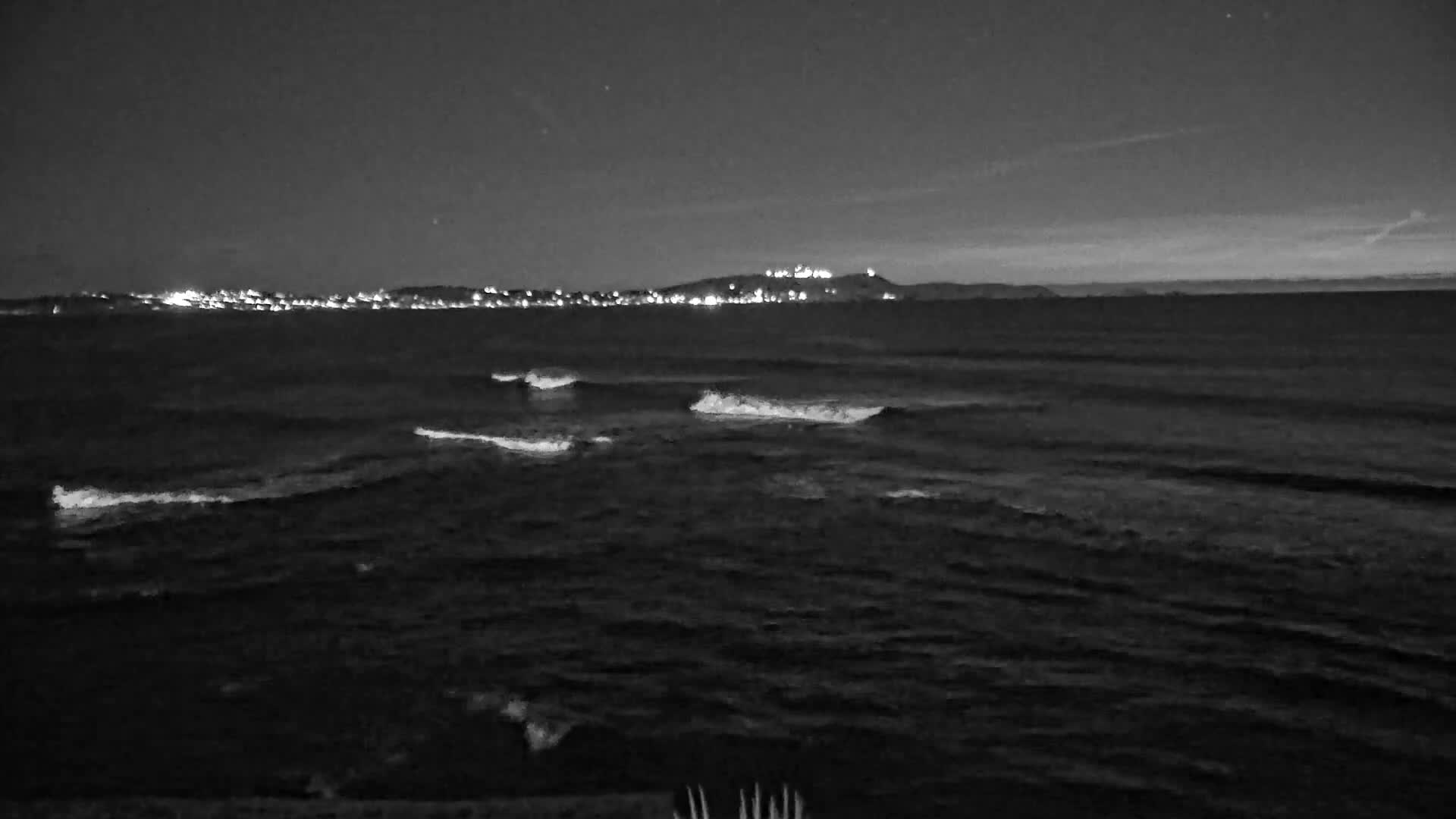 Hyeres, Plage de L'Almanarre Beach Live Cam - Toulon, Var, Provence-Alpes-Côte d’Azur, France