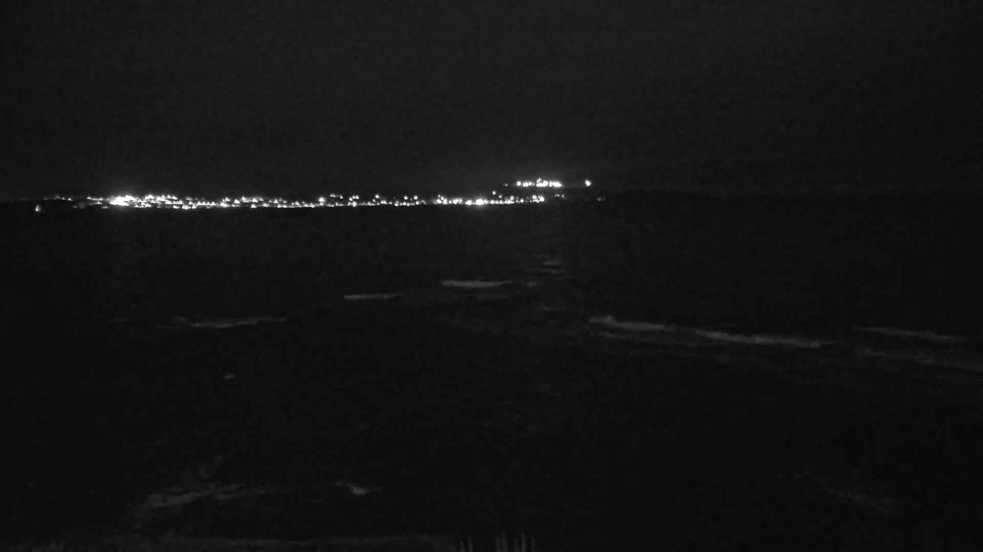 Hyeres, Plage de L'Almanarre Beach Live Cam - Toulon, Var, Provence-Alpes-Côte d’Azur, France