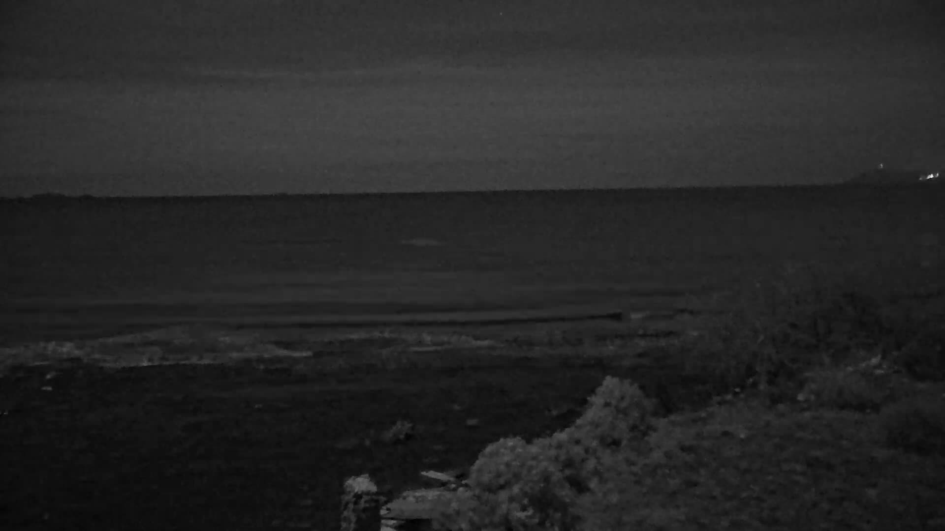 Hyeres, Plage de L'Almanarre Beach Live Cam - Toulon, Var, Provence-Alpes-Côte d’Azur, France