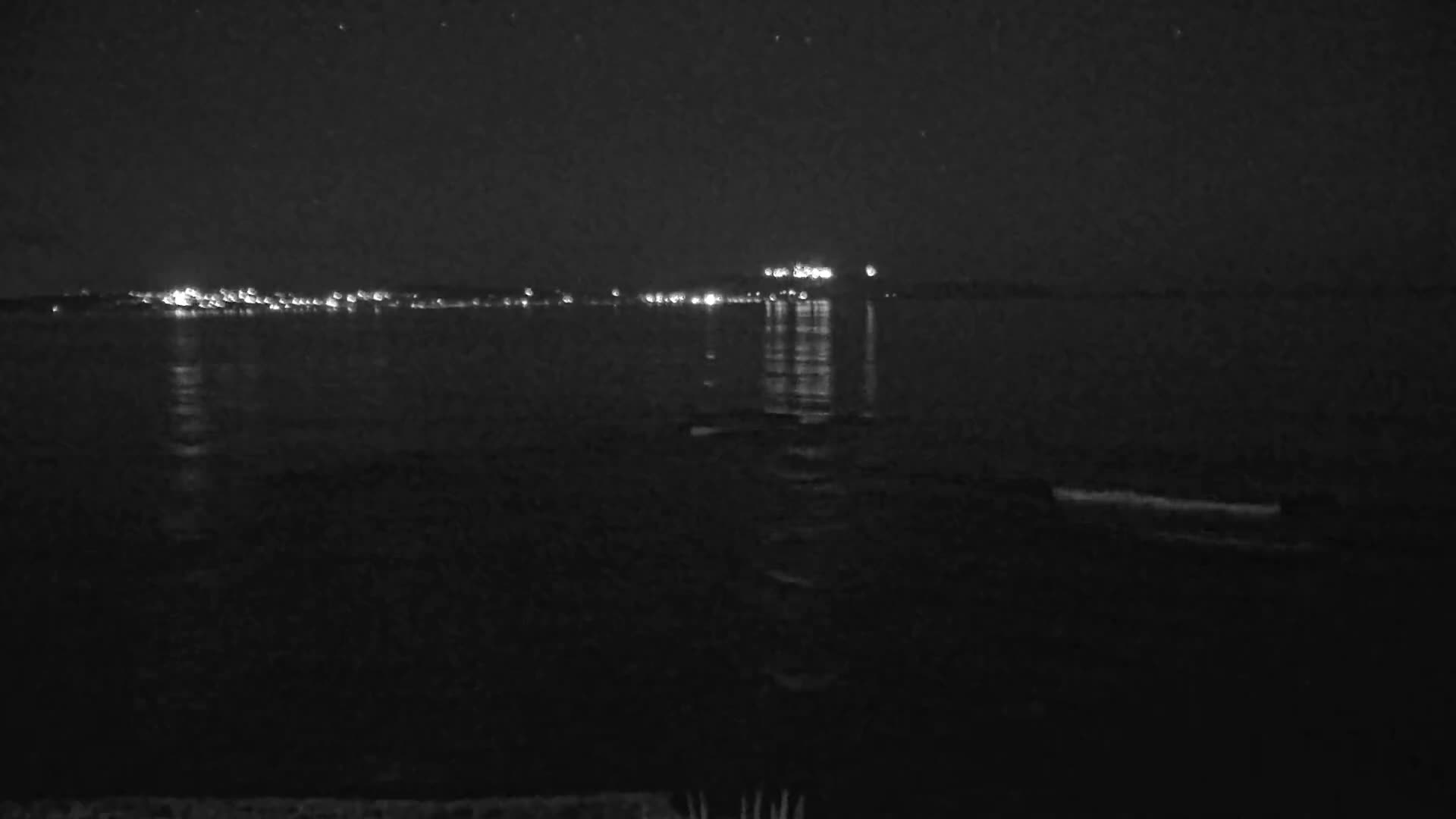 Hyeres, Plage de L'Almanarre Beach Live Cam - Toulon, Var, Provence-Alpes-Côte d’Azur, France