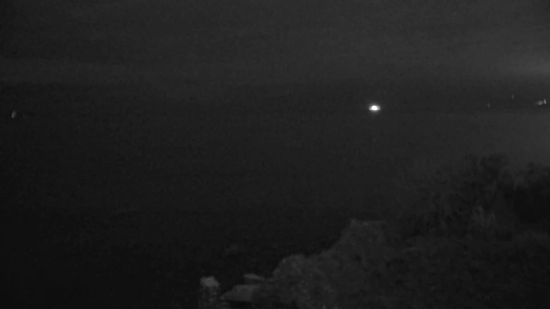 Hyeres, Plage de L'Almanarre Beach Live Cam - Toulon, Var, Provence-Alpes-Côte d’Azur, France