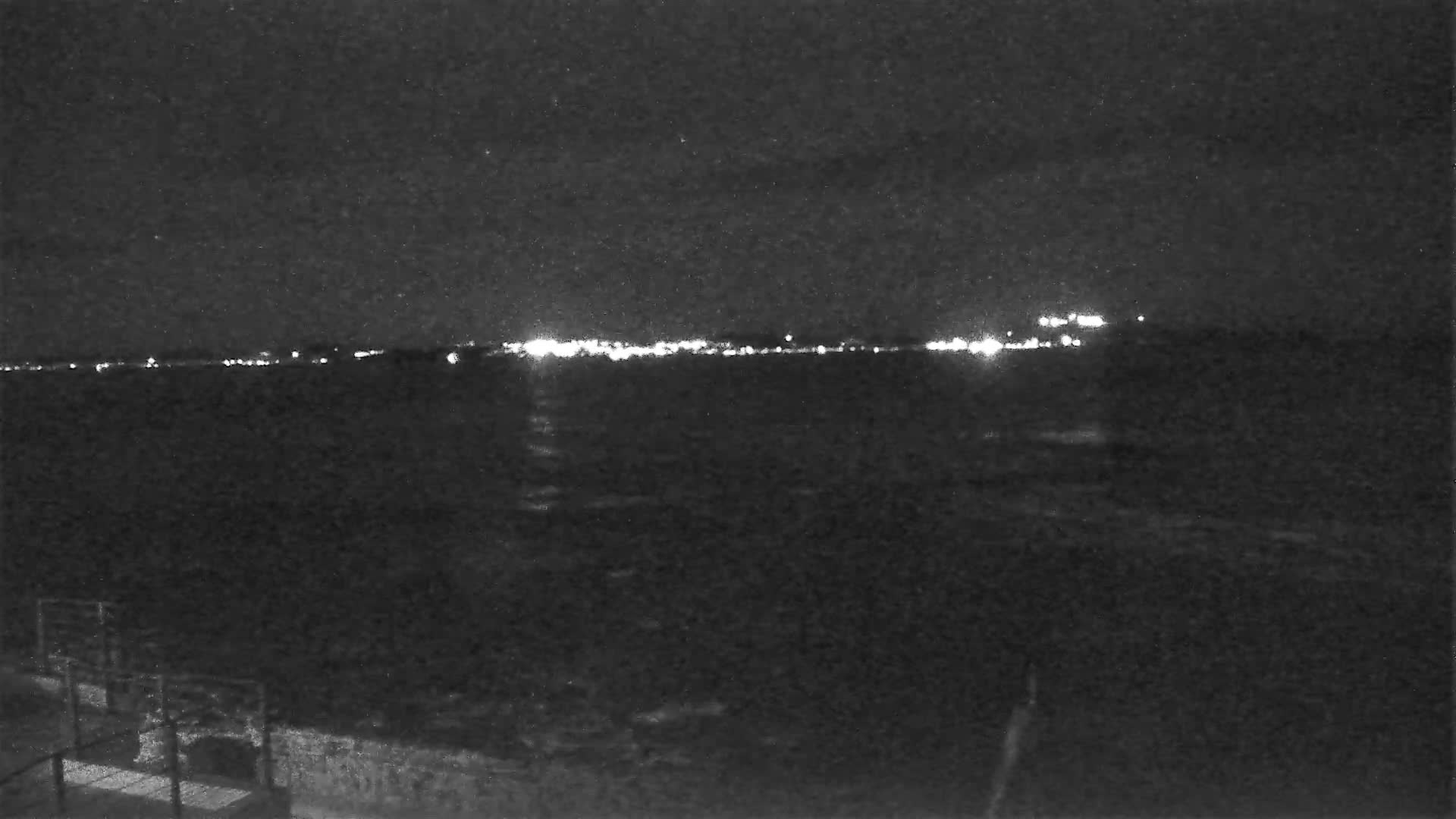 Hyeres, Plage de L'Almanarre Beach Live Cam - Toulon, Var, Provence-Alpes-Côte d’Azur, France