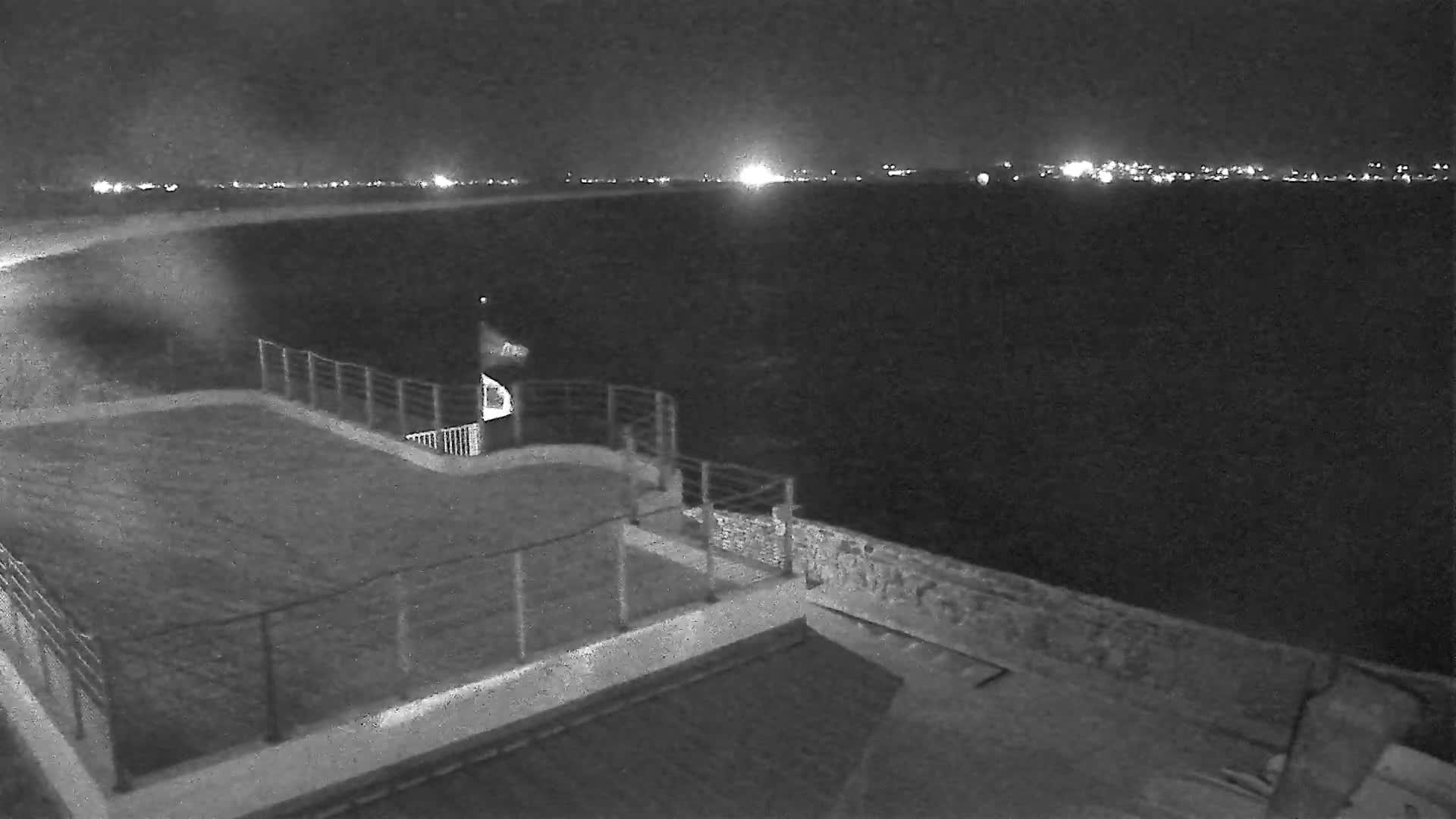 Hyeres, Plage de L'Almanarre Beach Live Cam - Toulon, Var, Provence-Alpes-Côte d’Azur, France