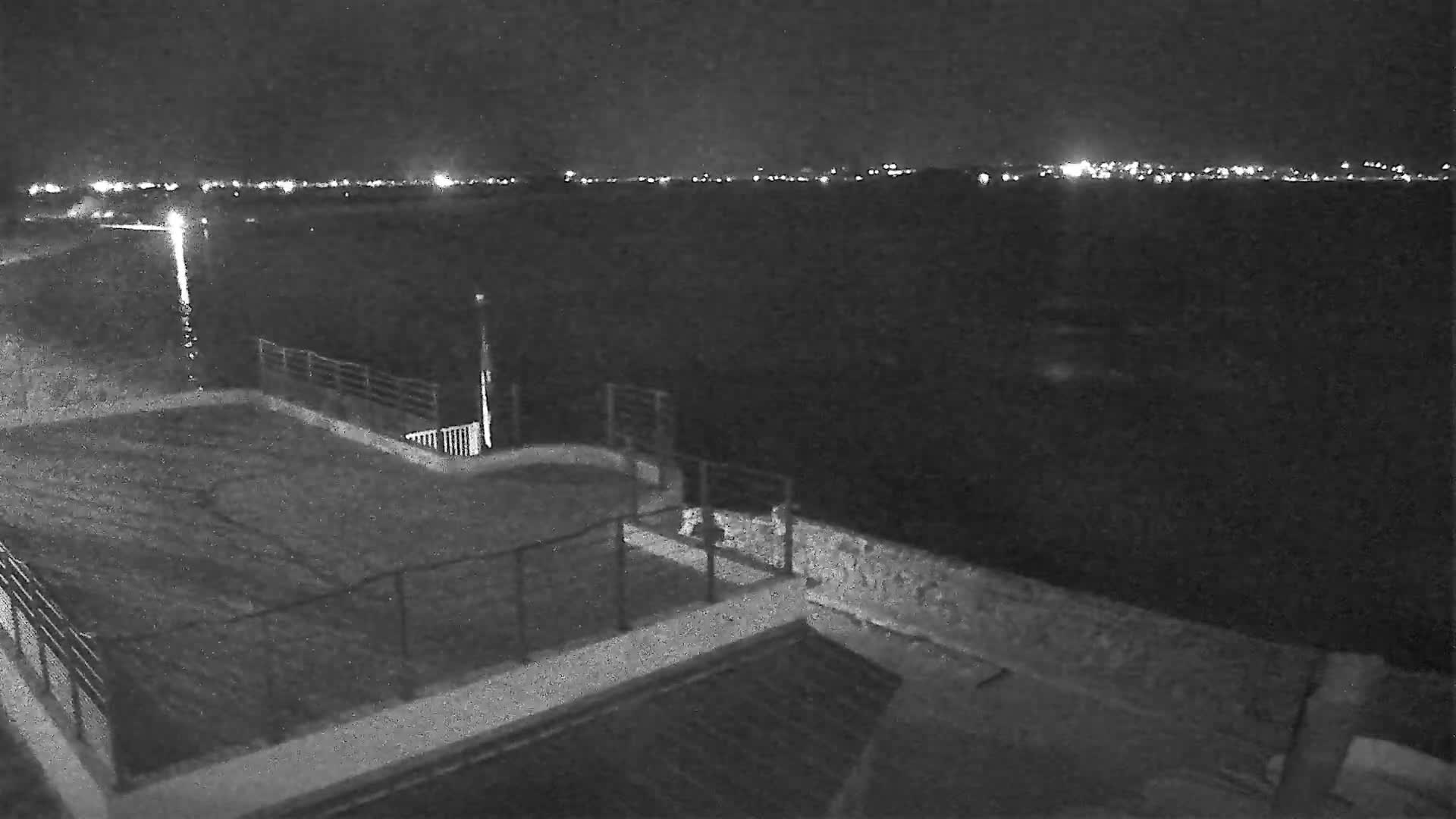 Hyeres, Plage de L'Almanarre Beach Live Cam - Toulon, Var, Provence-Alpes-Côte d’Azur, France
