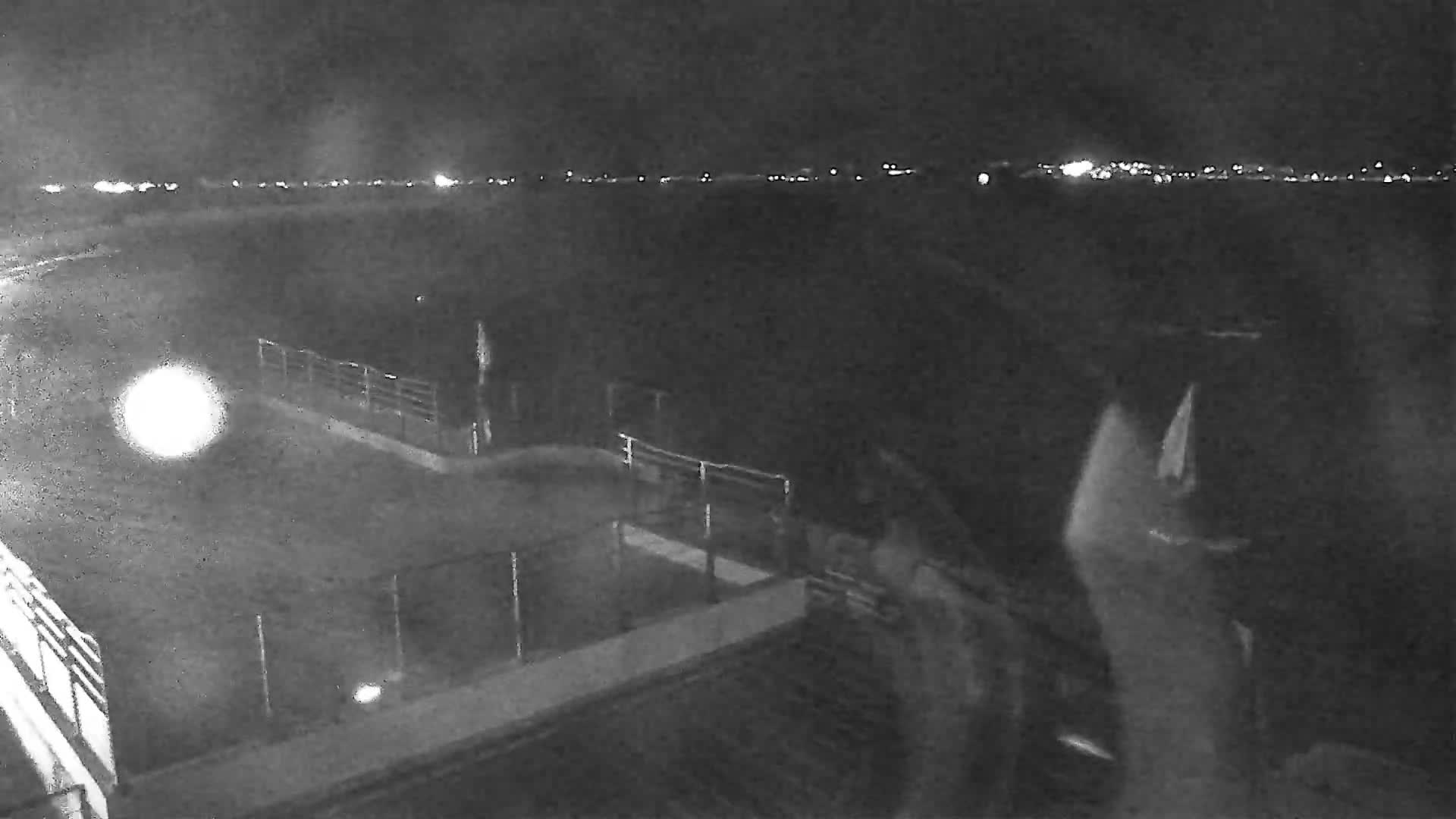 Hyeres, Plage de L'Almanarre Beach Live Cam - Toulon, Var, Provence-Alpes-Côte d’Azur, France