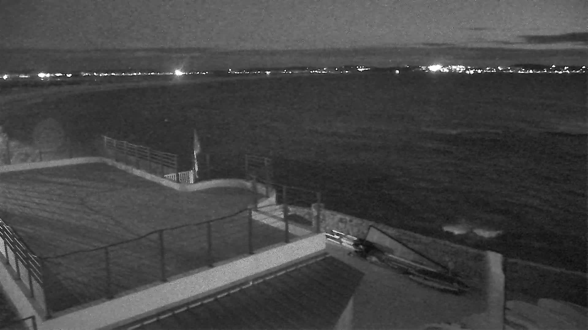 Hyeres, Plage de L'Almanarre Beach Live Cam - Toulon, Var, Provence-Alpes-Côte d’Azur, France