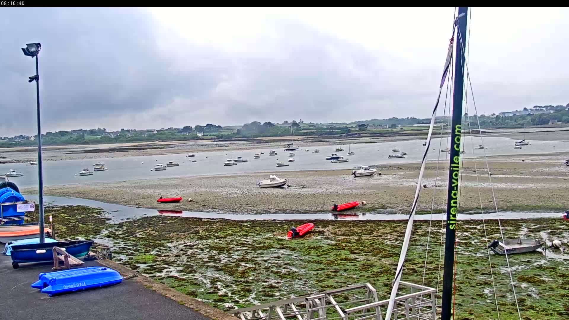 Saint-Pol-de-Leon Comune & Marine Live Cam - Morlaix, Finistere, Bretagne, France