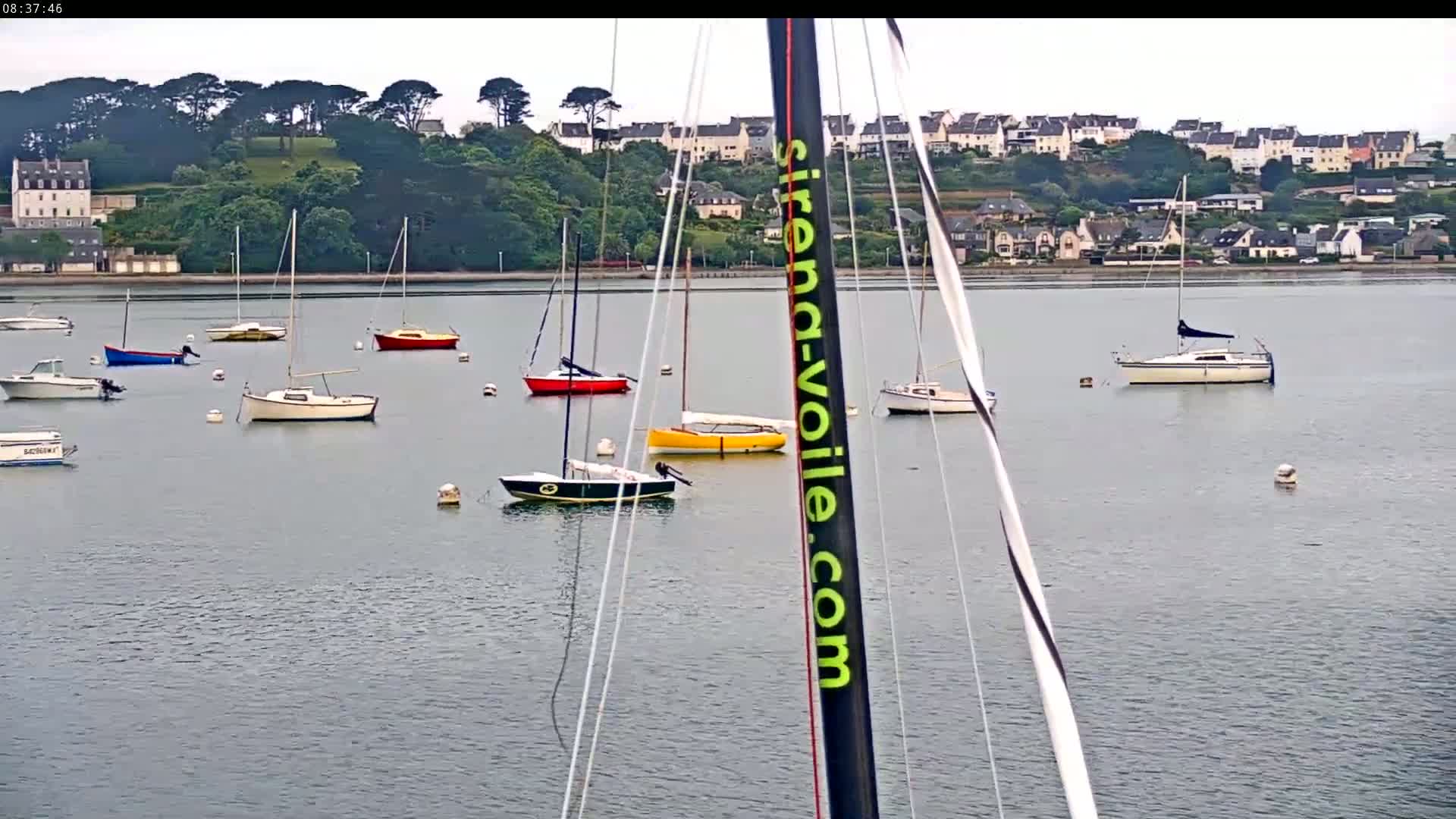 Saint-Pol-de-Leon Comune & Marine Live Cam - Morlaix, Finistere, Bretagne, France