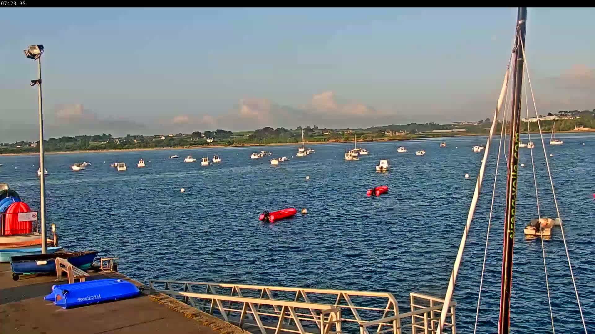 Saint-Pol-de-Leon Comune & Marine Live Cam - Morlaix, Finistere, Bretagne, France