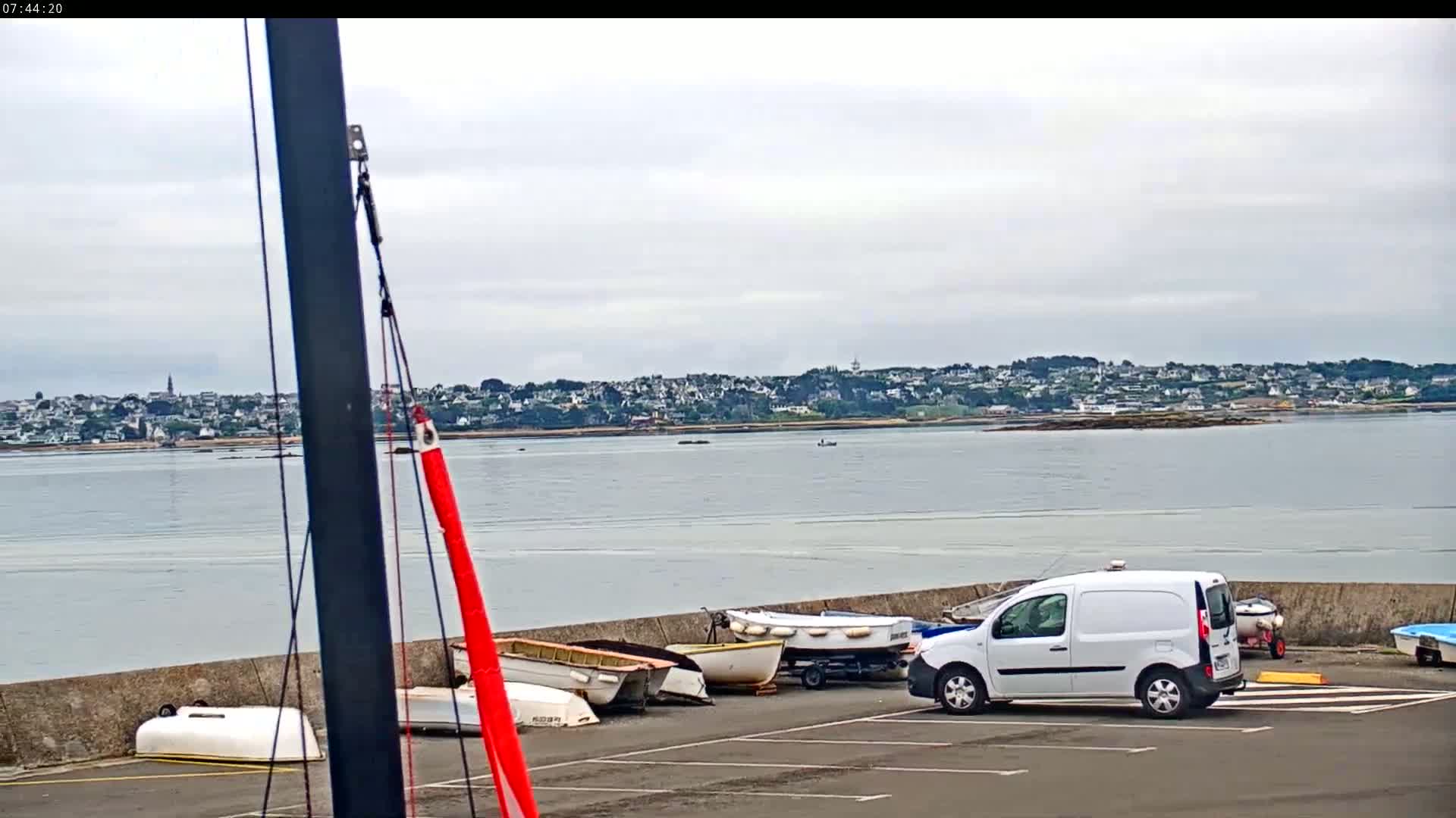 Saint-Pol-de-Leon Comune & Marine Live Cam - Morlaix, Finistere, Bretagne, France