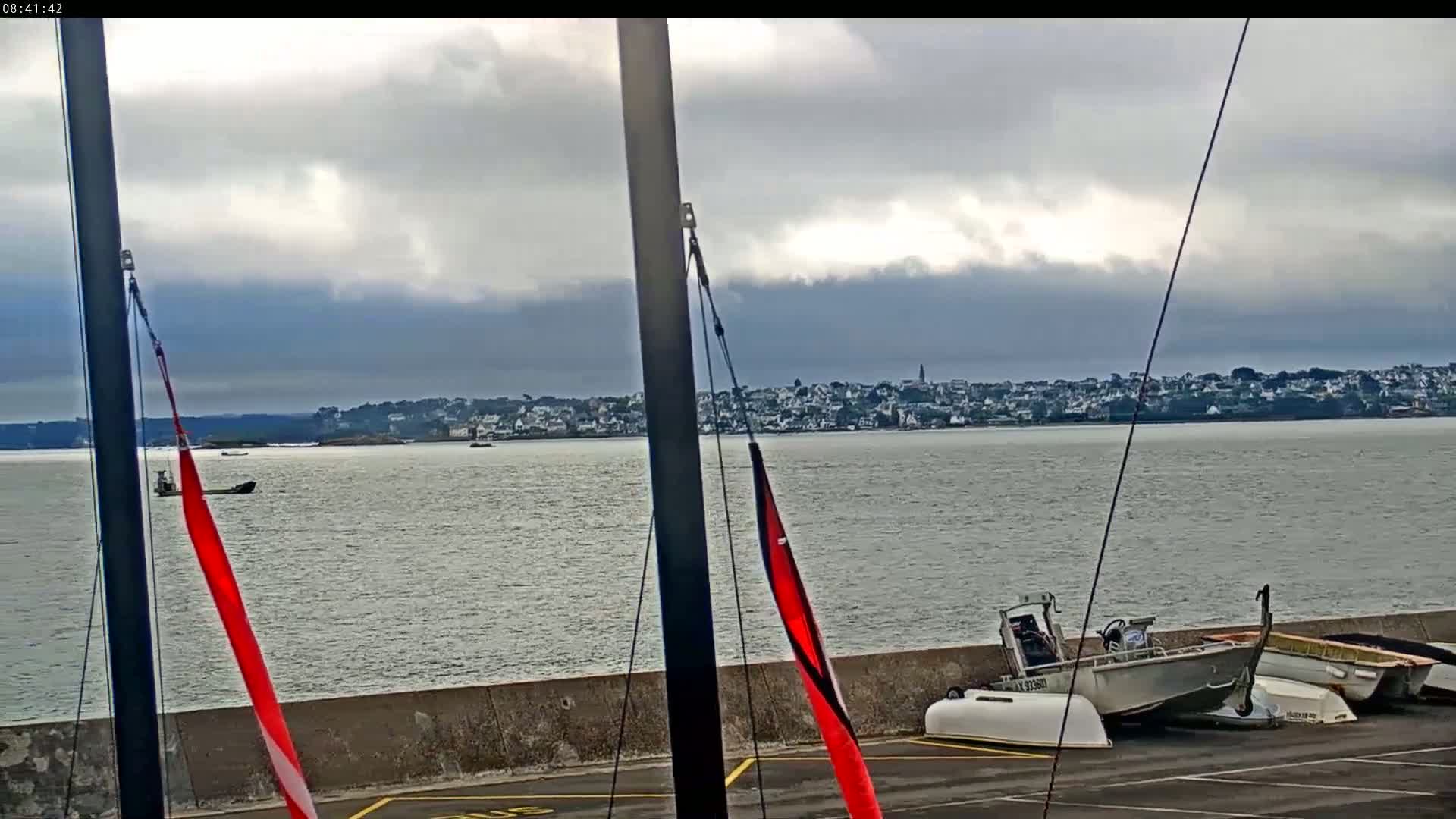 Saint-Pol-de-Leon Comune & Marine Live Cam - Morlaix, Finistere, Bretagne, France